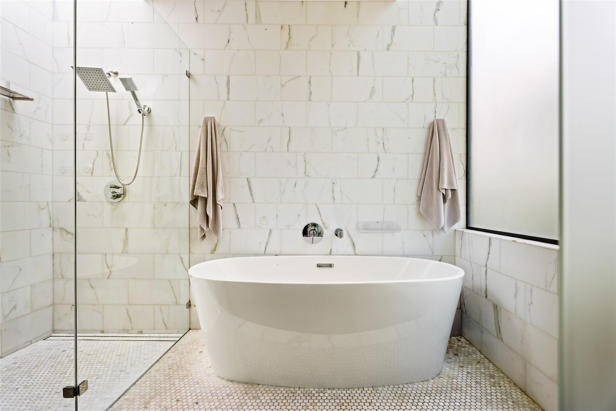 2210 Westlake Dr, Austin, TX 78746