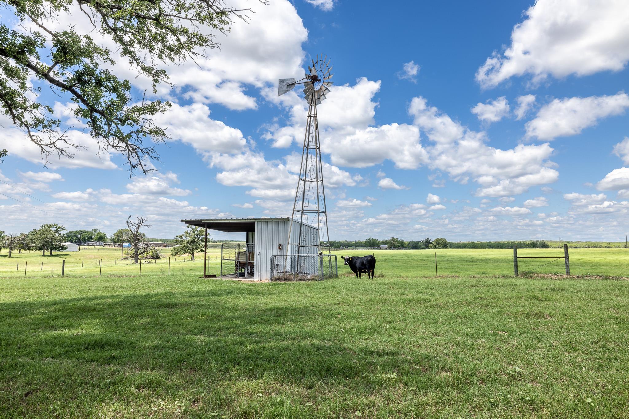 6589 State Highway 304, Harwood, TX 78632