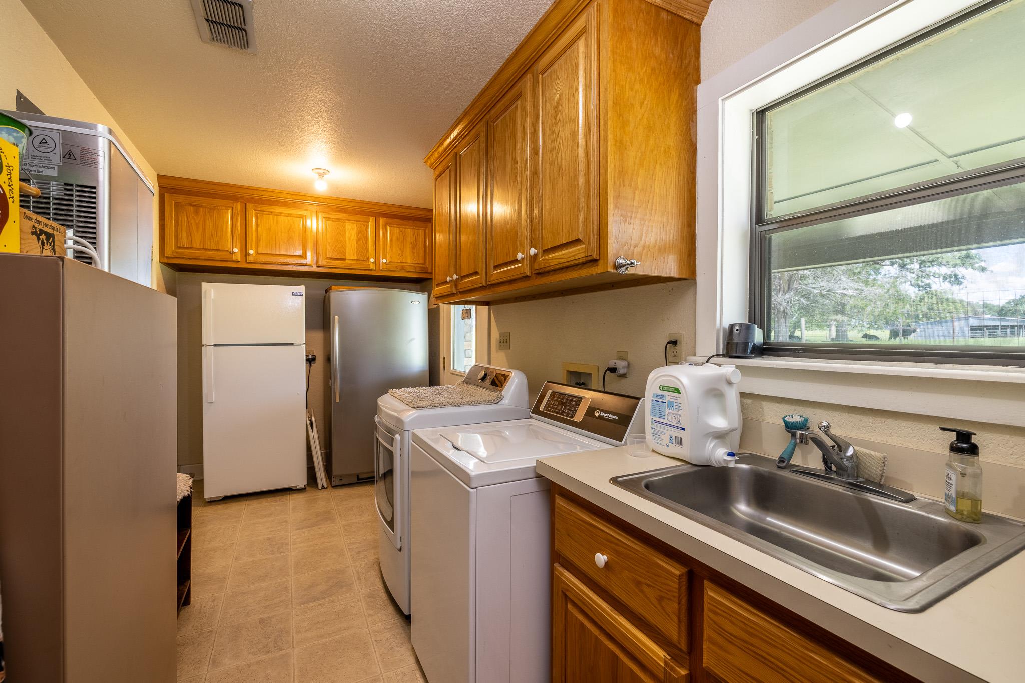 6589 State Highway 304, Harwood, TX 78632