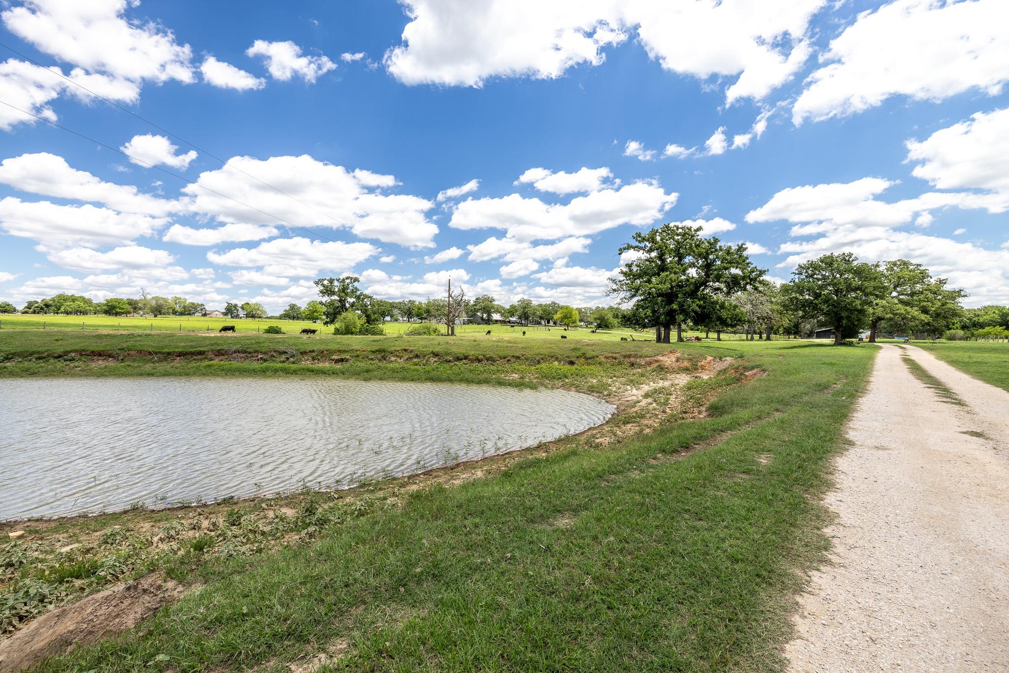6589 State Highway 304, Harwood, TX 78632