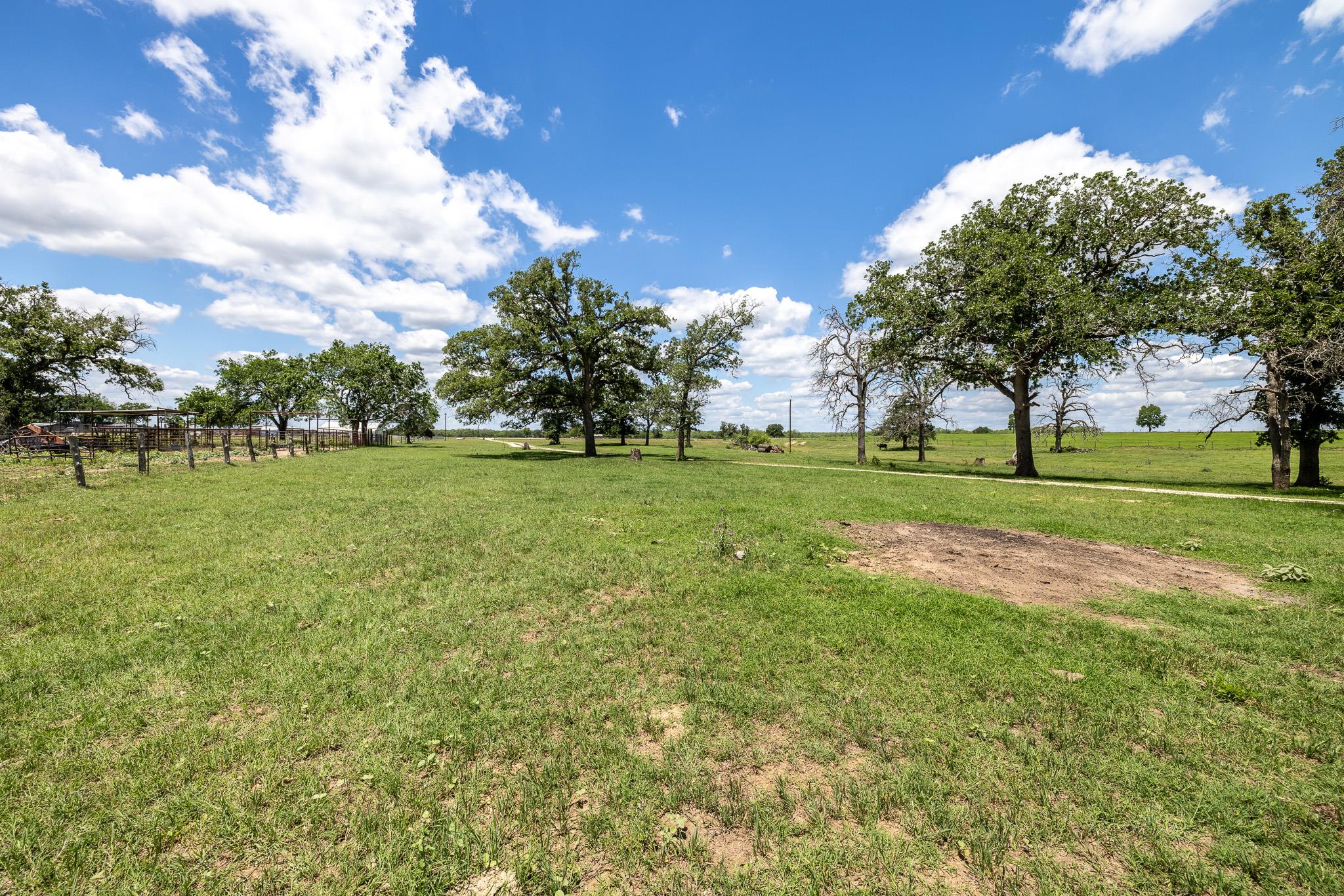 6589 State Highway 304, Harwood, TX 78632