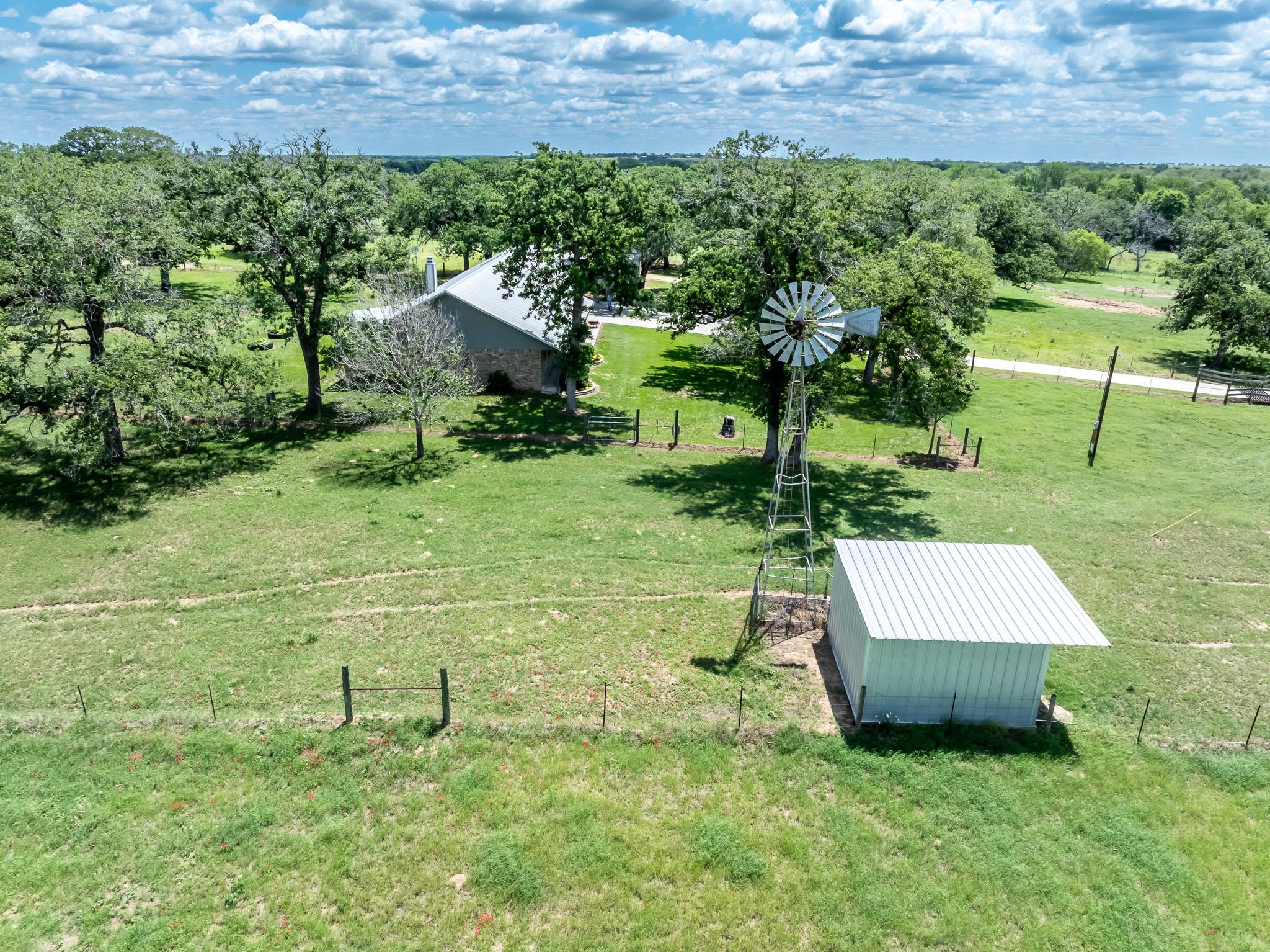 6589 State Highway 304, Harwood, TX 78632
