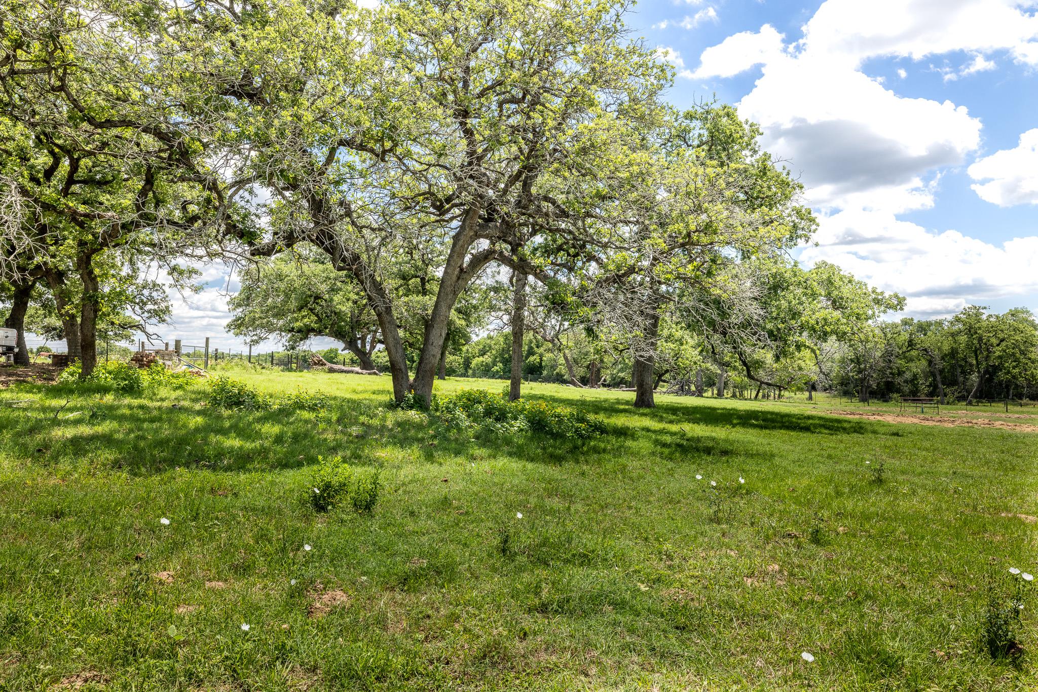 6589 State Highway 304, Harwood, TX 78632
