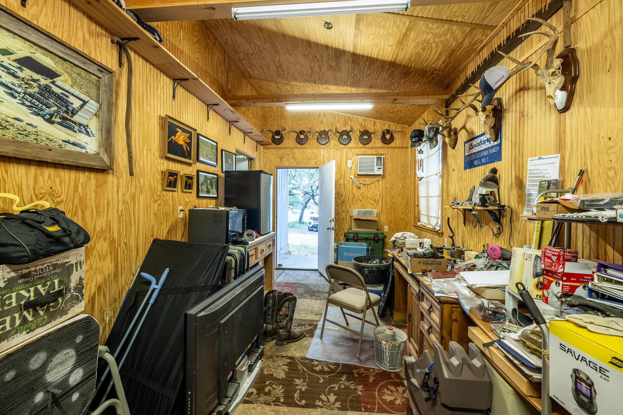 6589 State Highway 304, Harwood, TX 78632