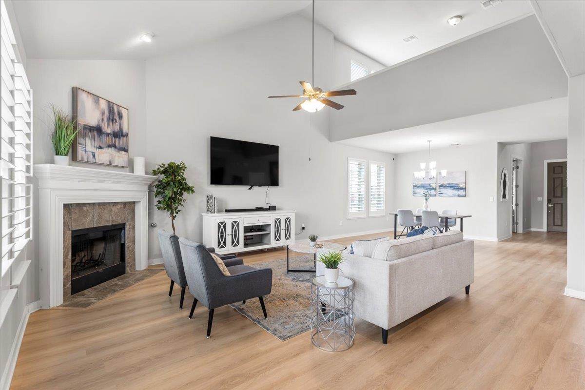 7207 Auburn Blaze Ln, Austin, TX 78744