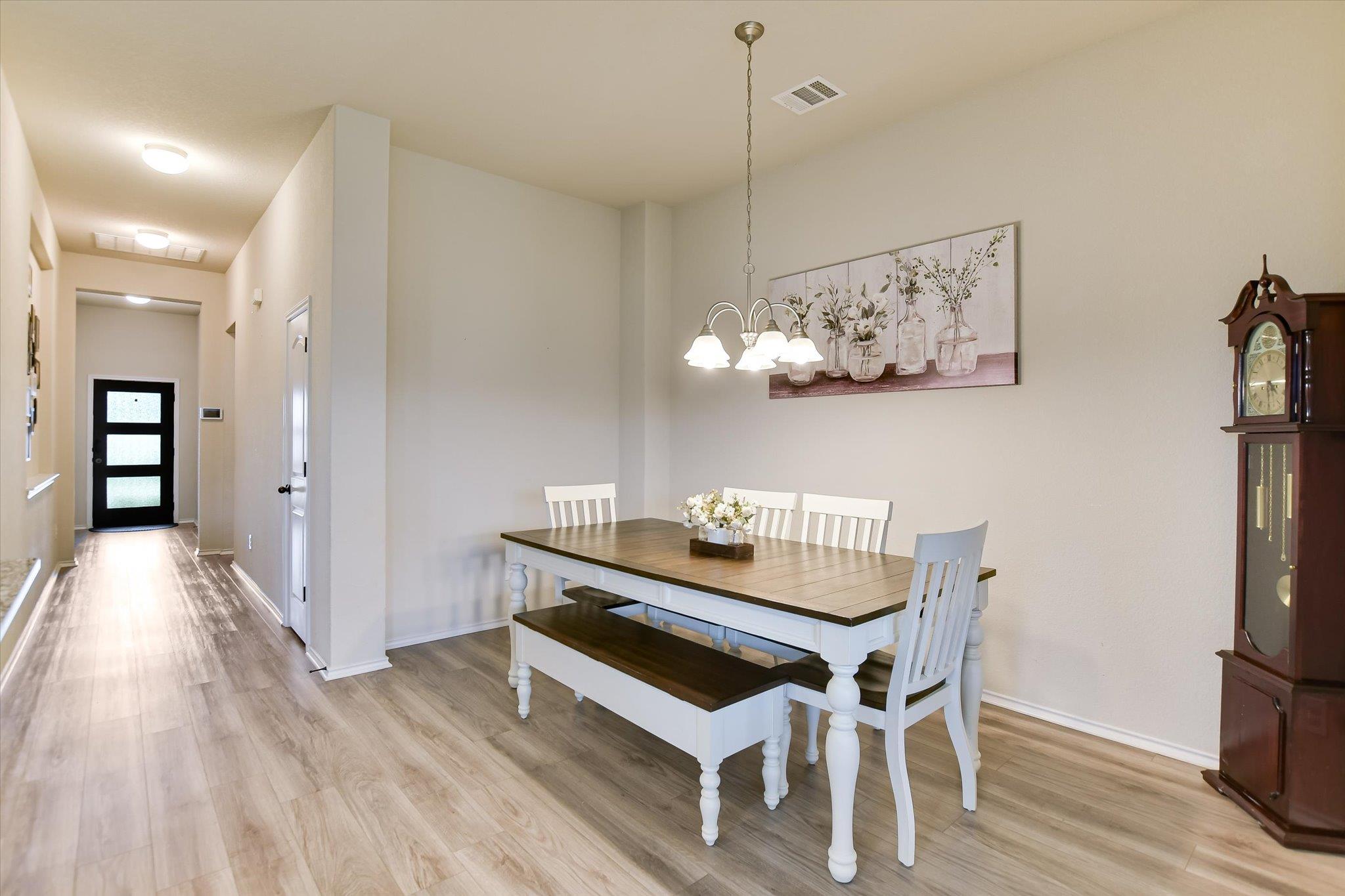 100 Rebel Red Cv, Liberty Hill, TX 78642