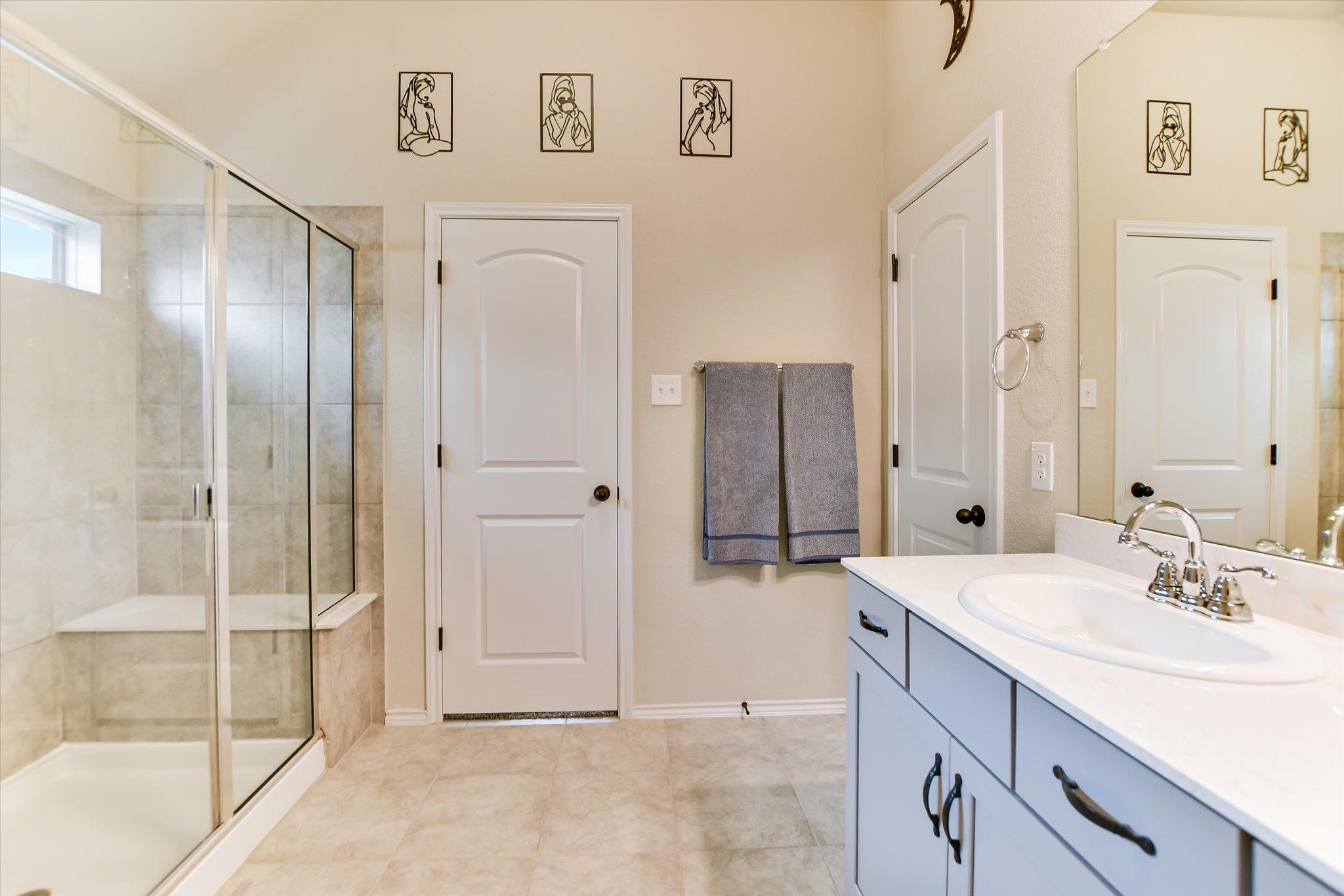 100 Rebel Red Cv, Liberty Hill, TX 78642