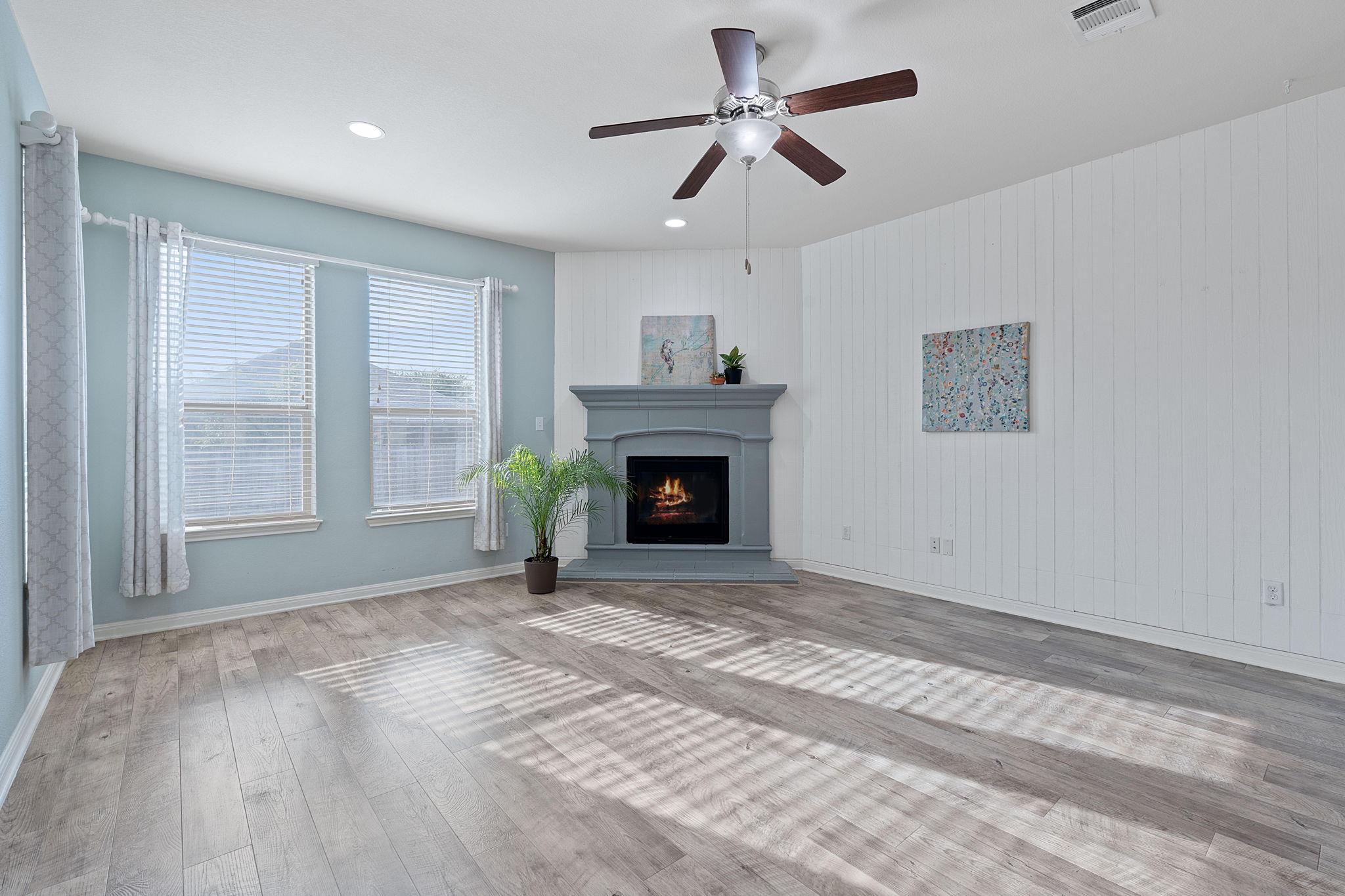 2809 Coral Valley Dr, Leander, TX 78641