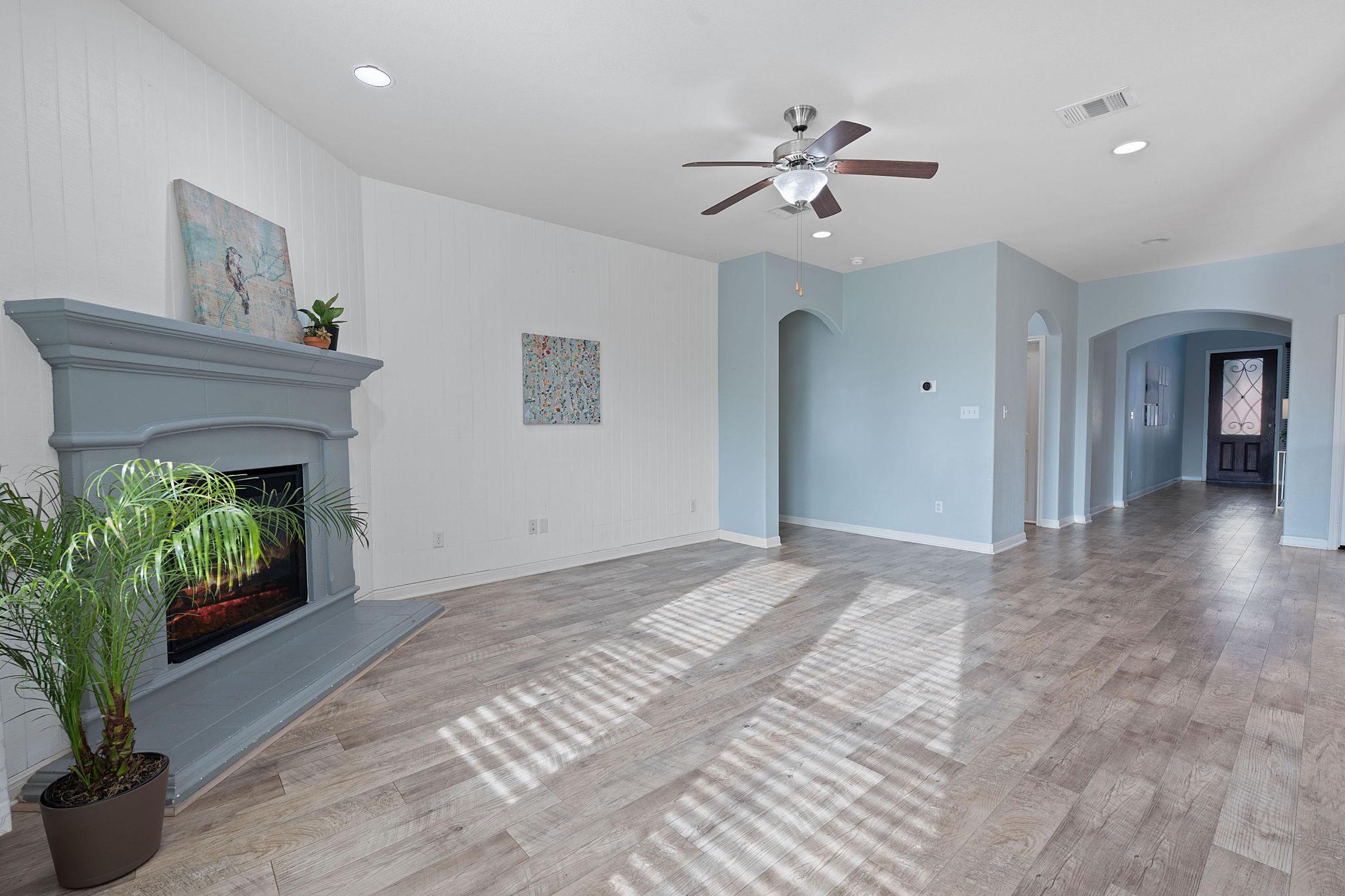 2809 Coral Valley Dr, Leander, TX 78641