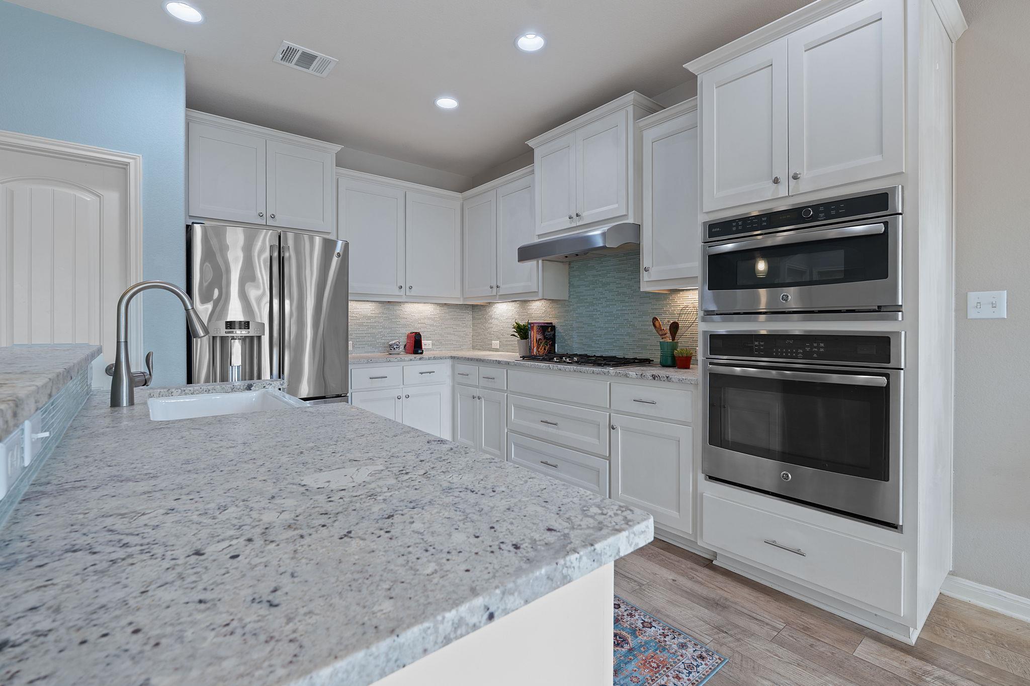2809 Coral Valley Dr, Leander, TX 78641