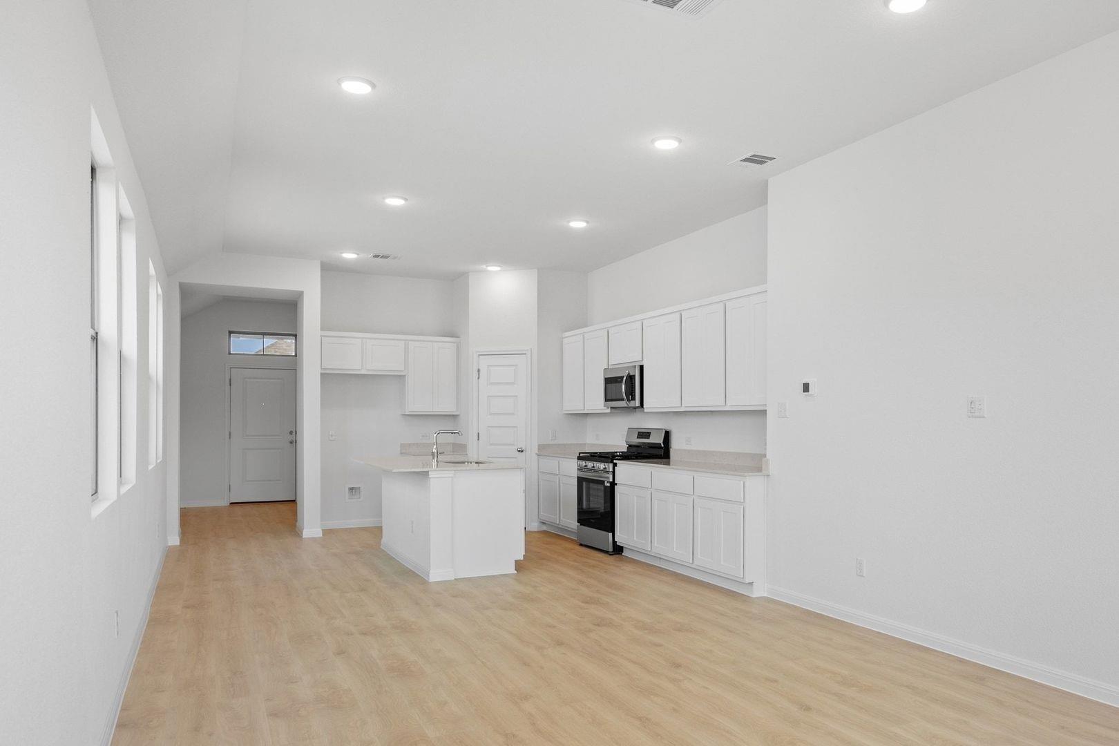 278 Bendecido Loop, Elgin, TX 78621