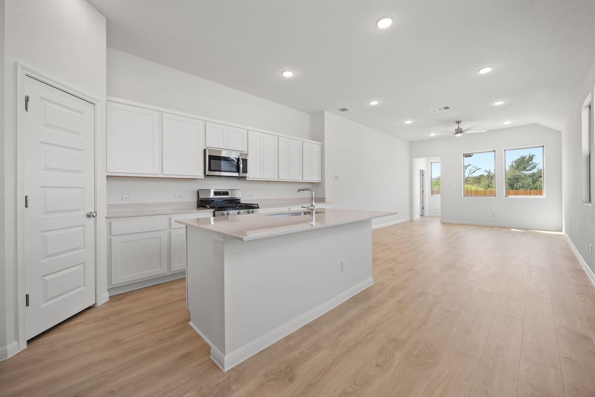 278 Bendecido Loop, Elgin, TX 78621