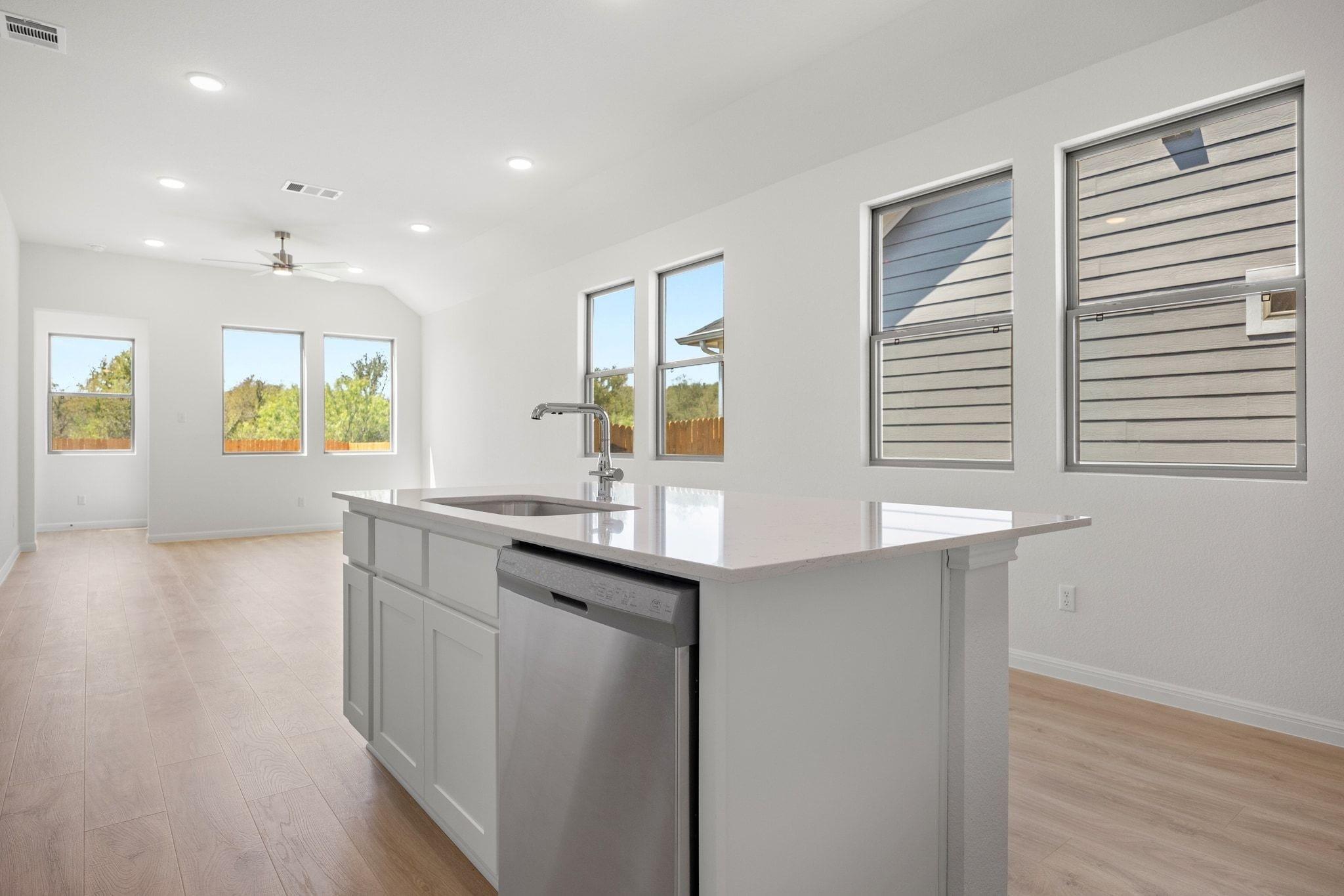 278 Bendecido Loop, Elgin, TX 78621