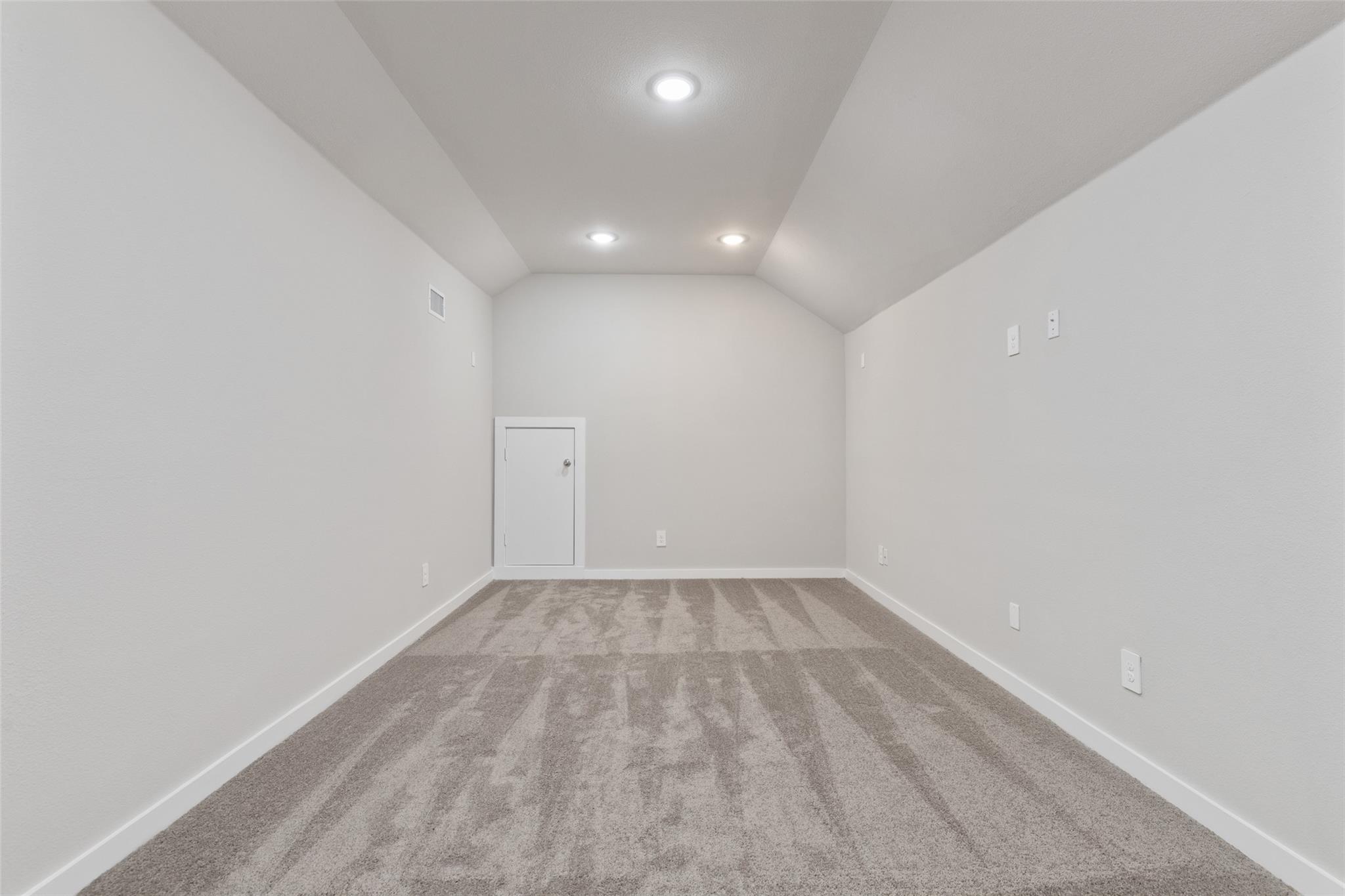 288 Bendecido Loop, Elgin, TX 78621