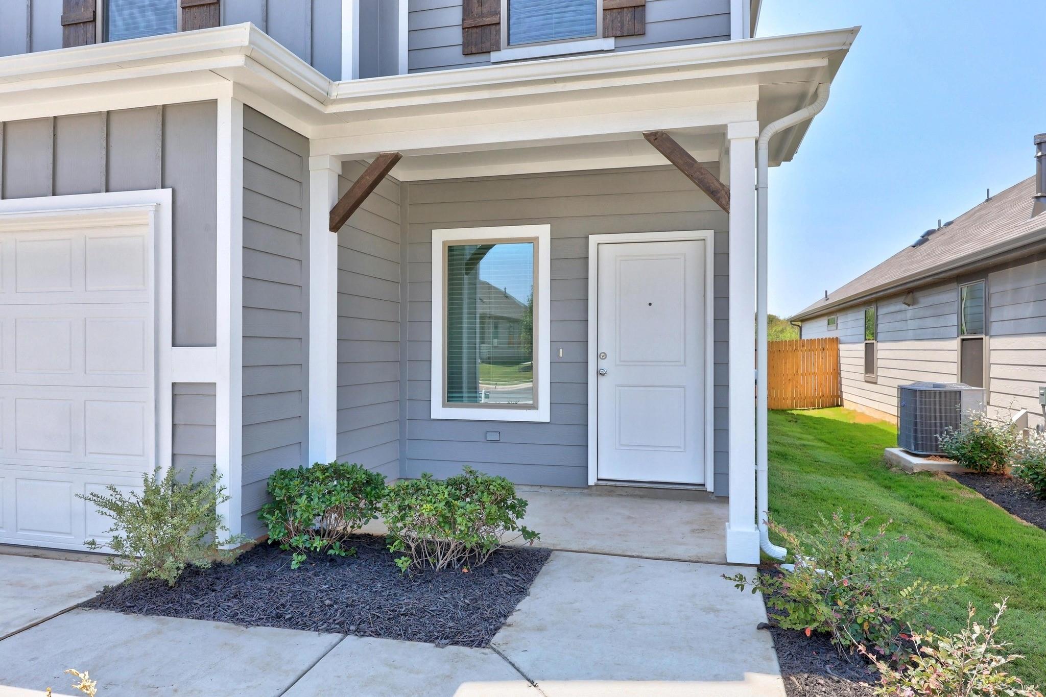 282 Bendecido Loop, Elgin, TX 78621