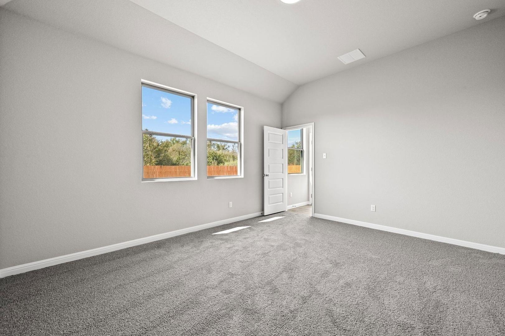 294 Bendecido Loop, Elgin, TX 78621