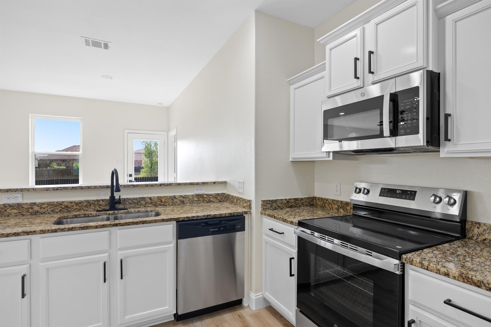 13221 Cabinet Dr, Manor, TX 78653