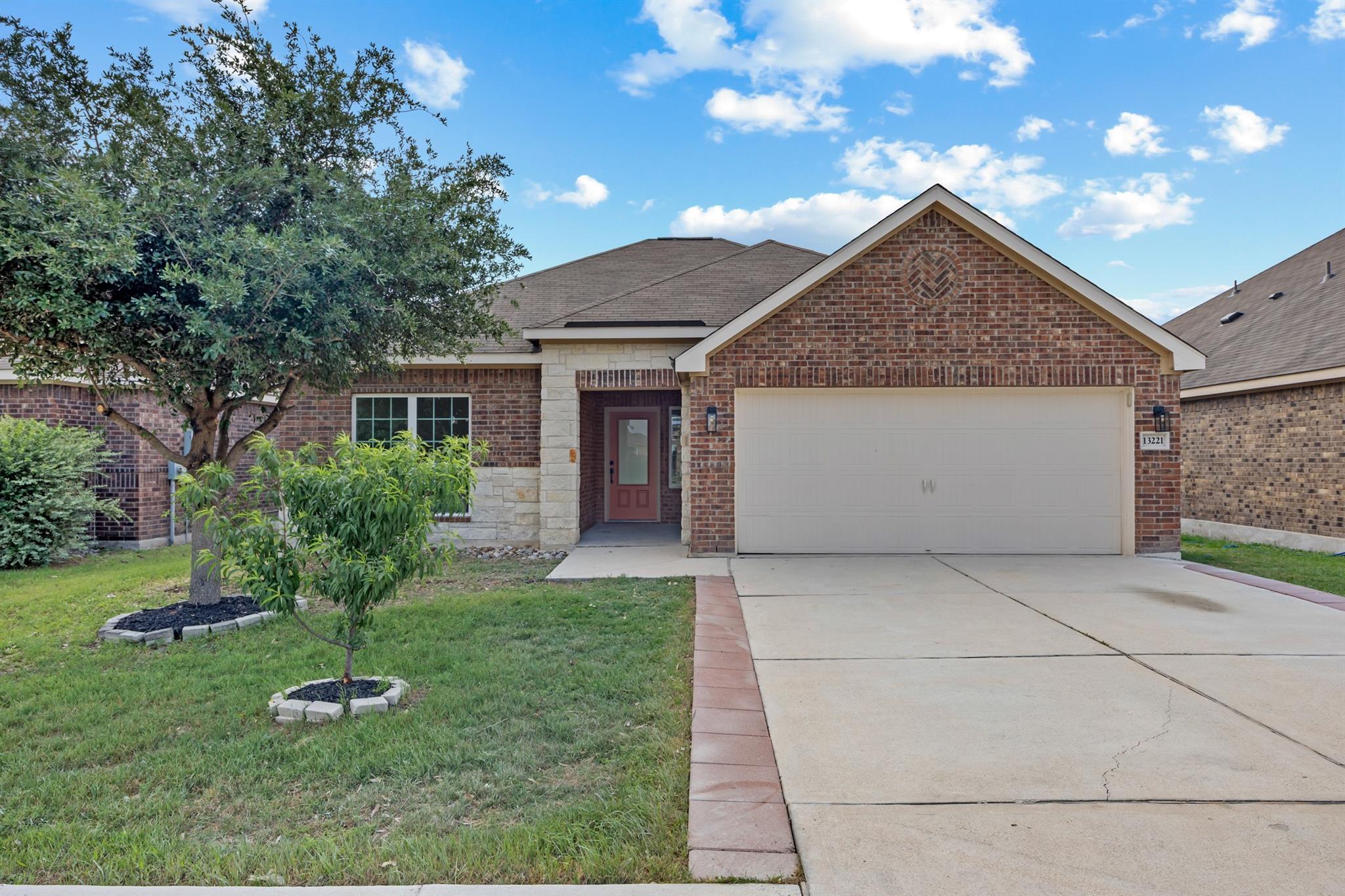13221 Cabinet Dr, Manor, TX 78653