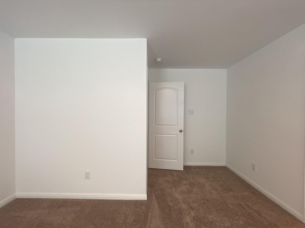 125 Fairfax Ln, Jarrell, TX 76537