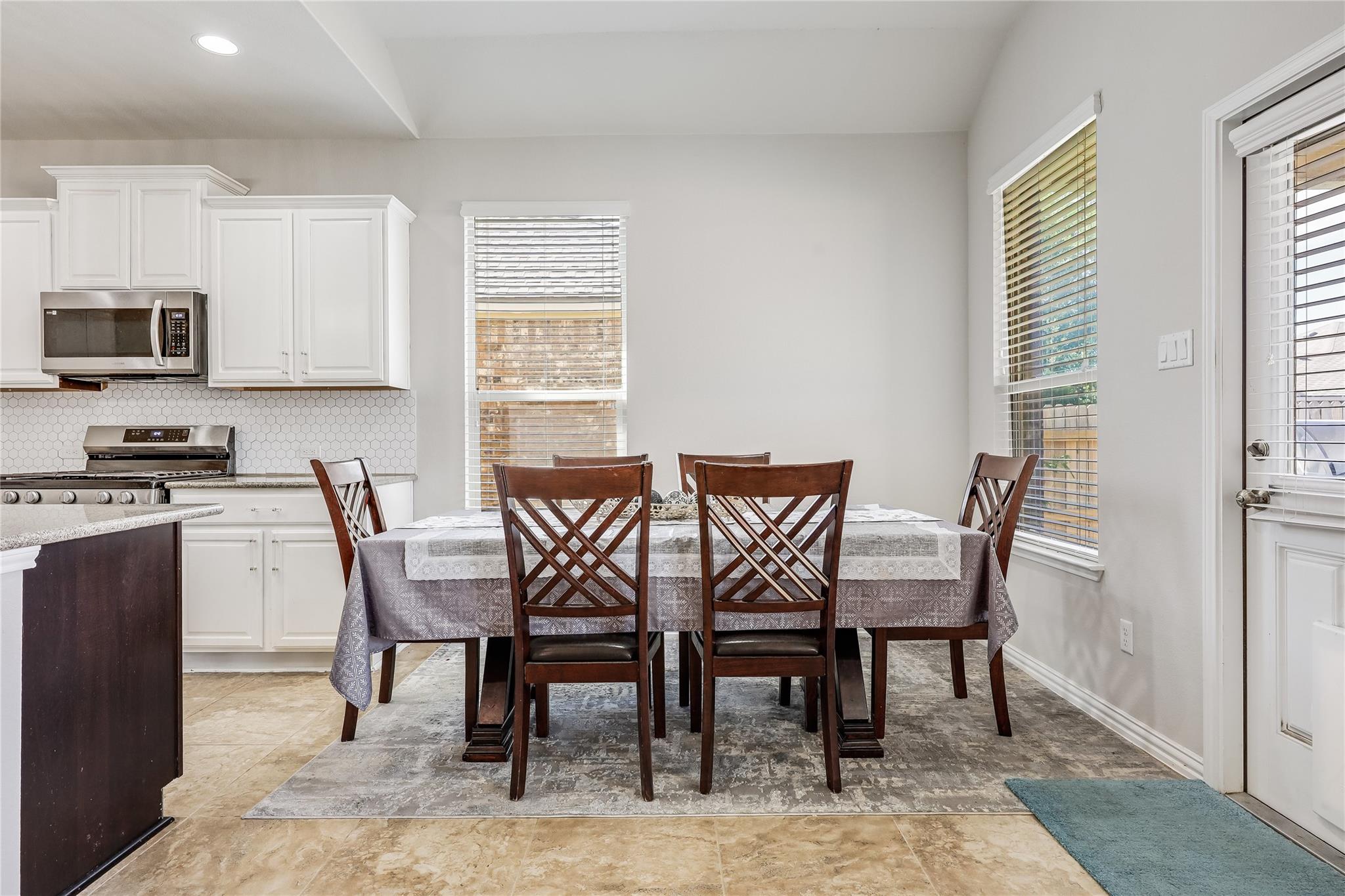 2017 Granite Springs Rd, Leander, TX 78641