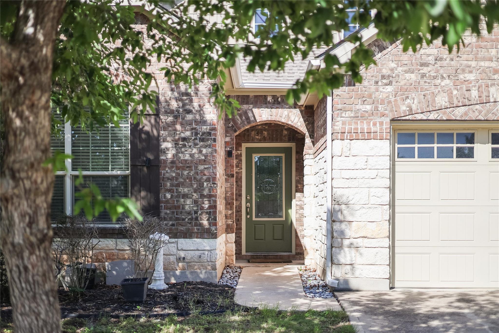 2017 Granite Springs Rd, Leander, TX 78641