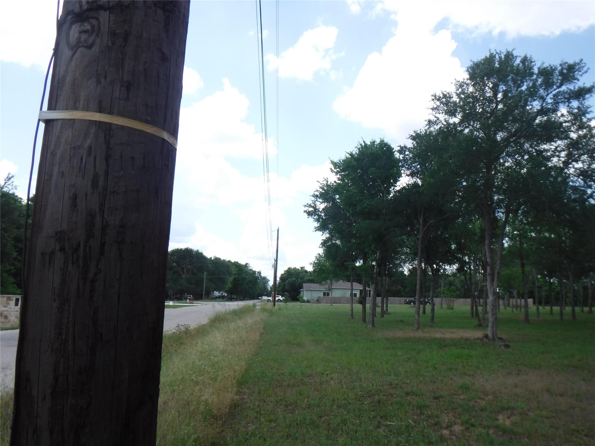 104 W Riverside Dr, Bastrop, TX 78602