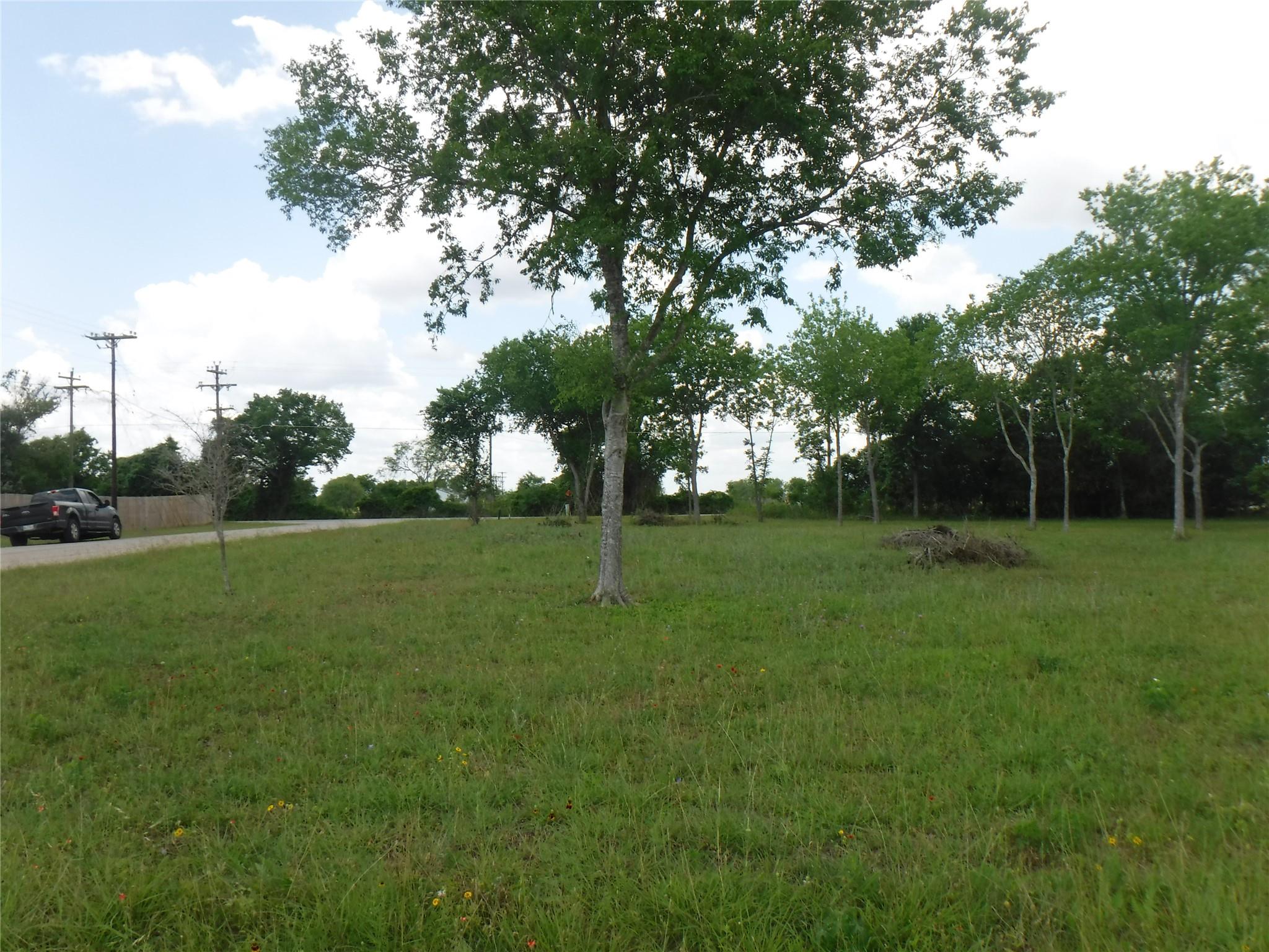 104 W Riverside Dr, Bastrop, TX 78602