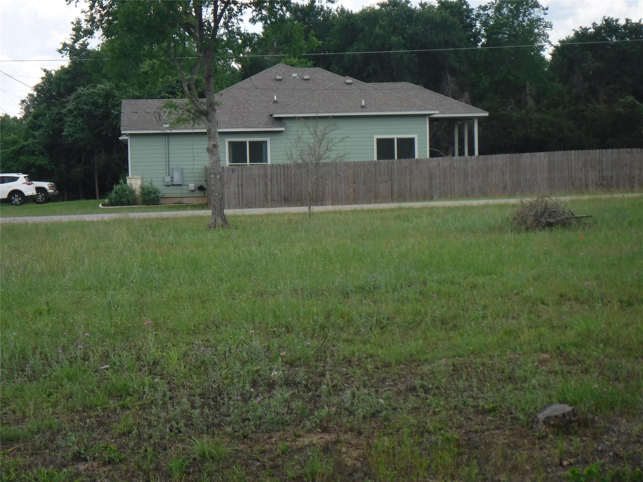 104 W Riverside Dr, Bastrop, TX 78602