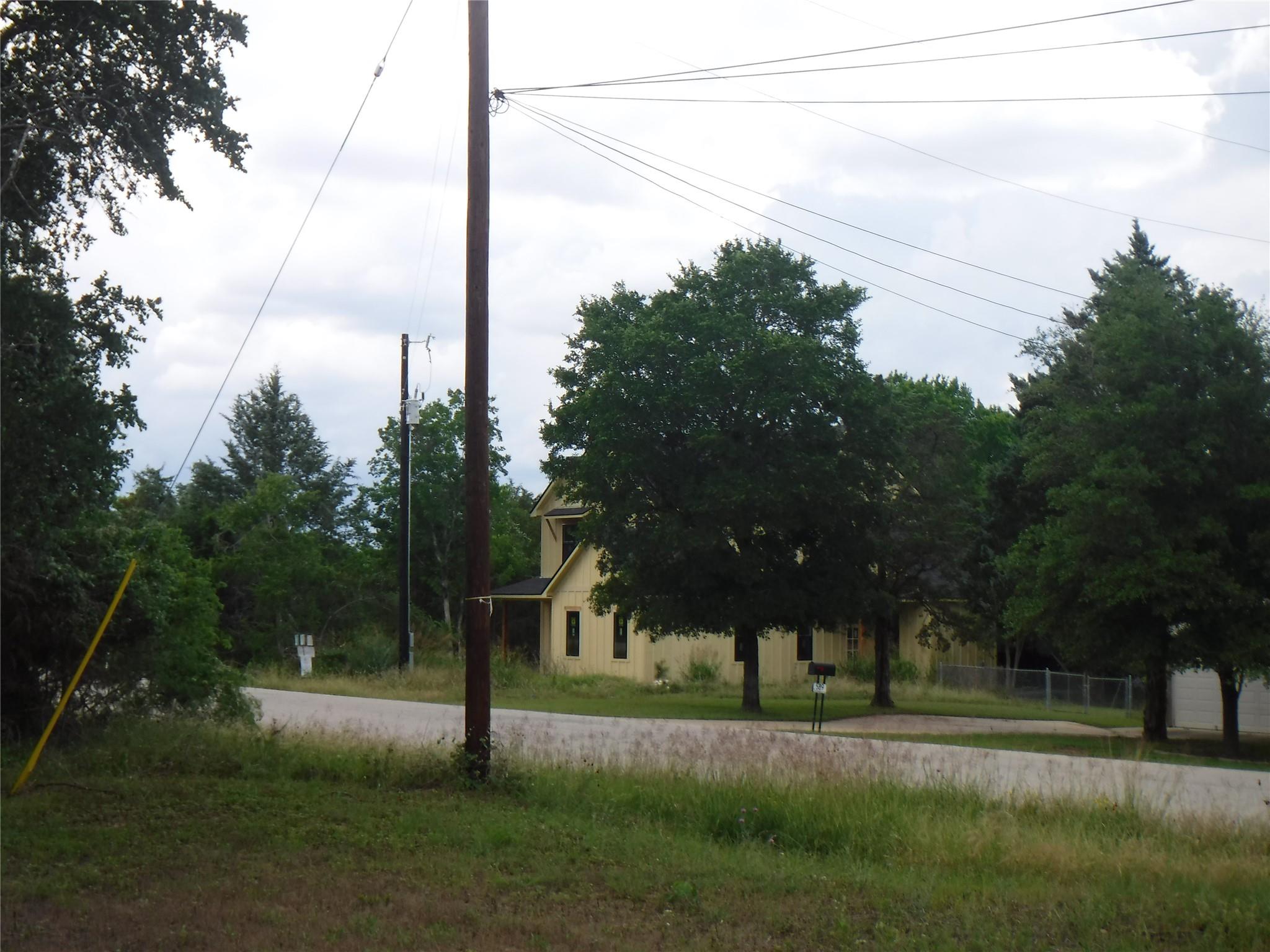 104 W Riverside Dr, Bastrop, TX 78602