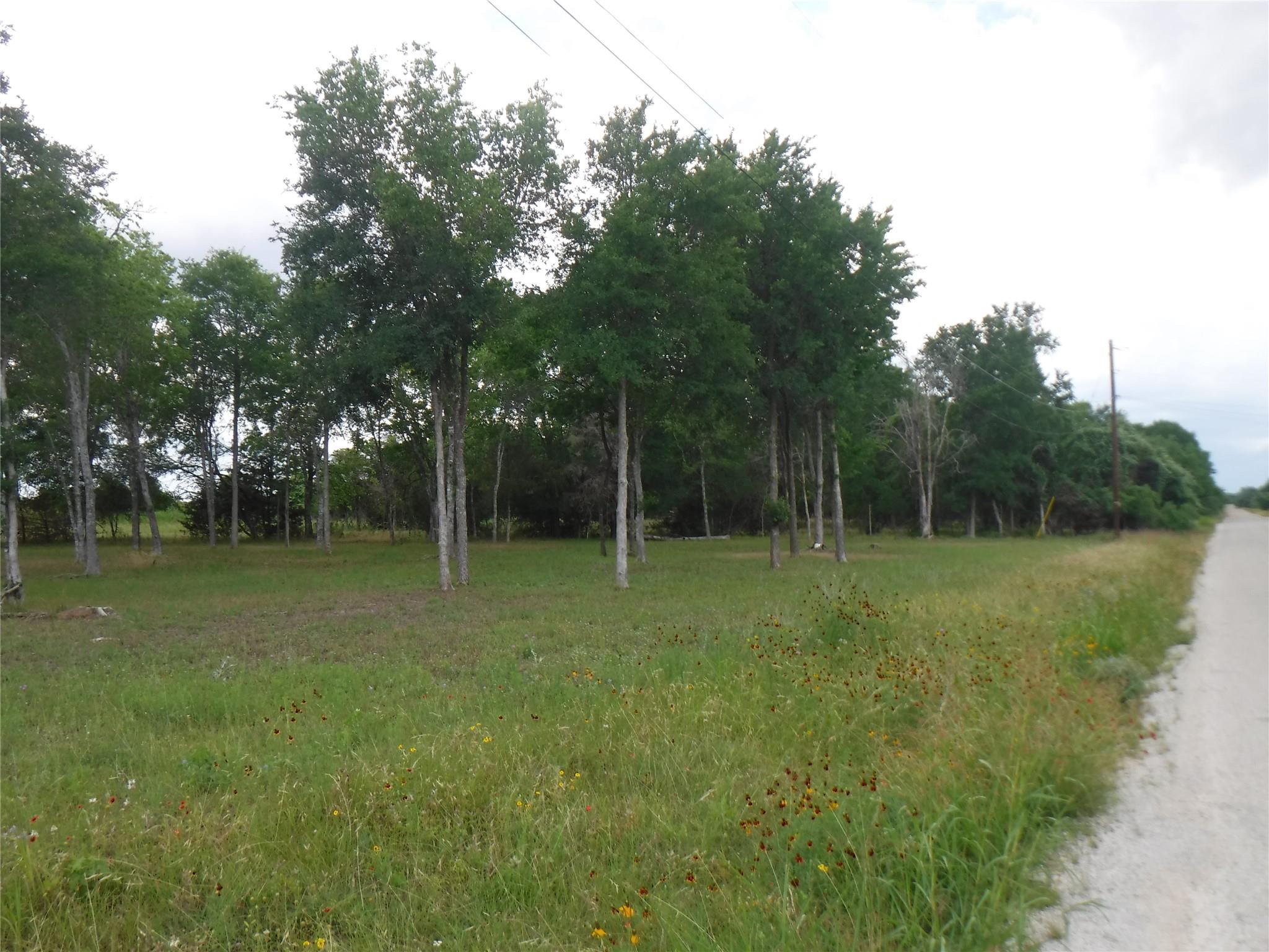 104 W Riverside Dr, Bastrop, TX 78602