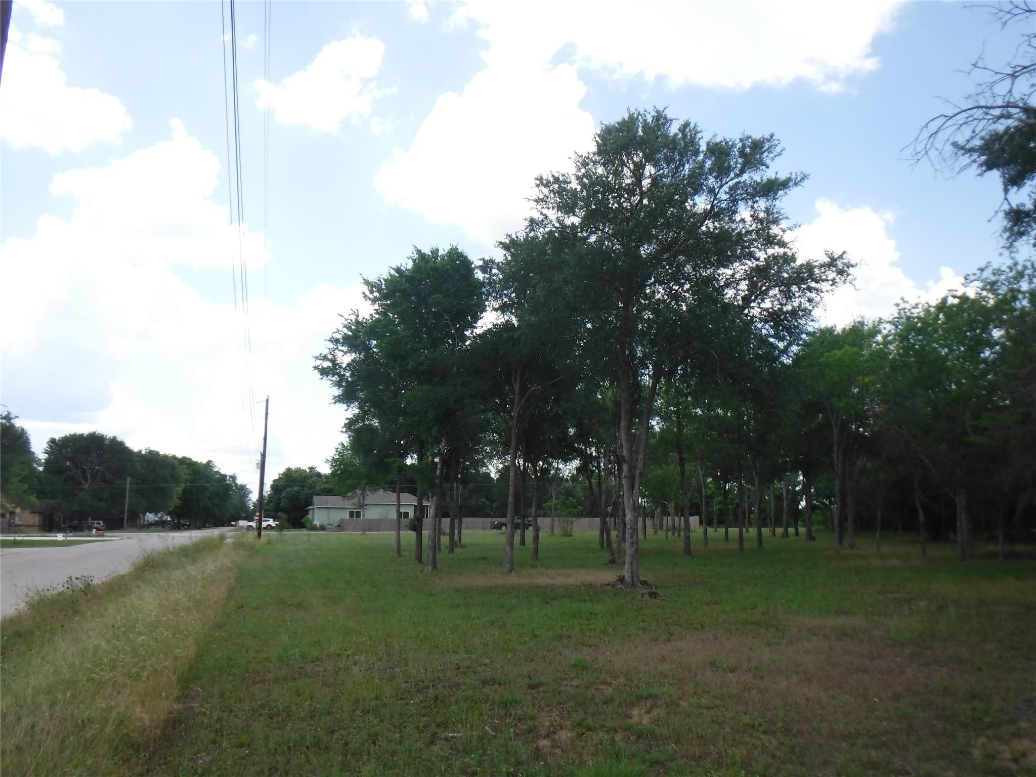 104 W Riverside Dr, Bastrop, TX 78602
