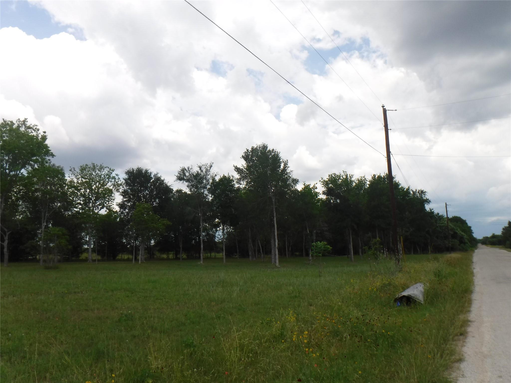 104 W Riverside Dr, Bastrop, TX 78602