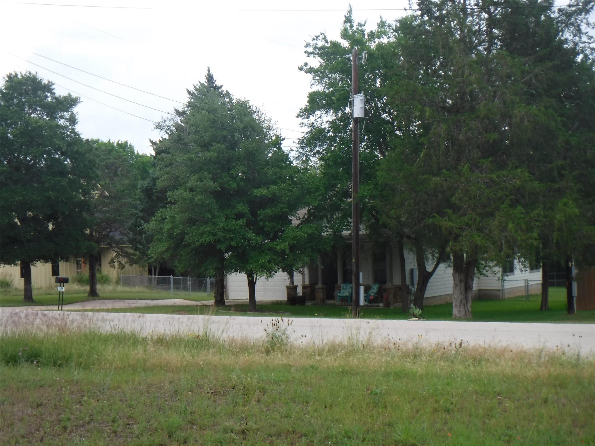 104 W Riverside Dr, Bastrop, TX 78602