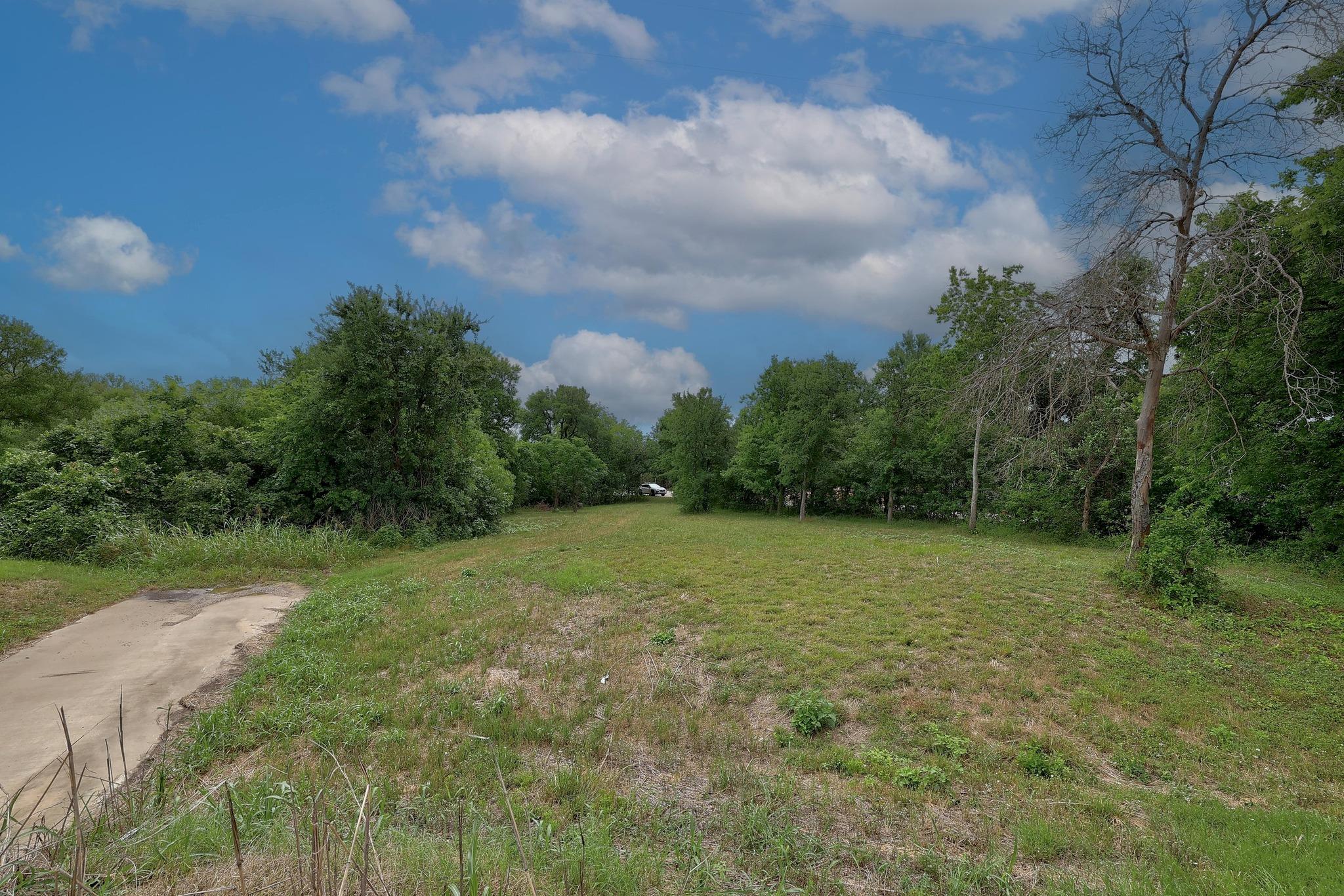 101 River Rd, Liberty Hill, TX 78642