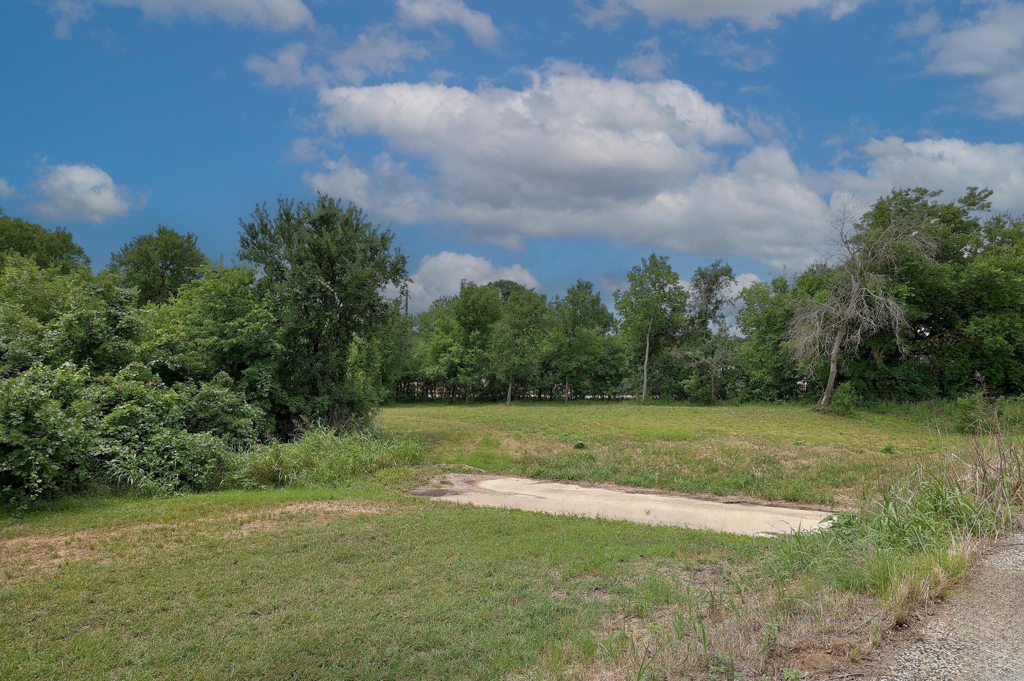 101 River Rd, Liberty Hill, TX 78642