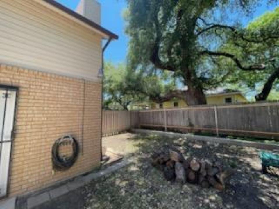 306 S Arnold St, Lampasas, TX 76550