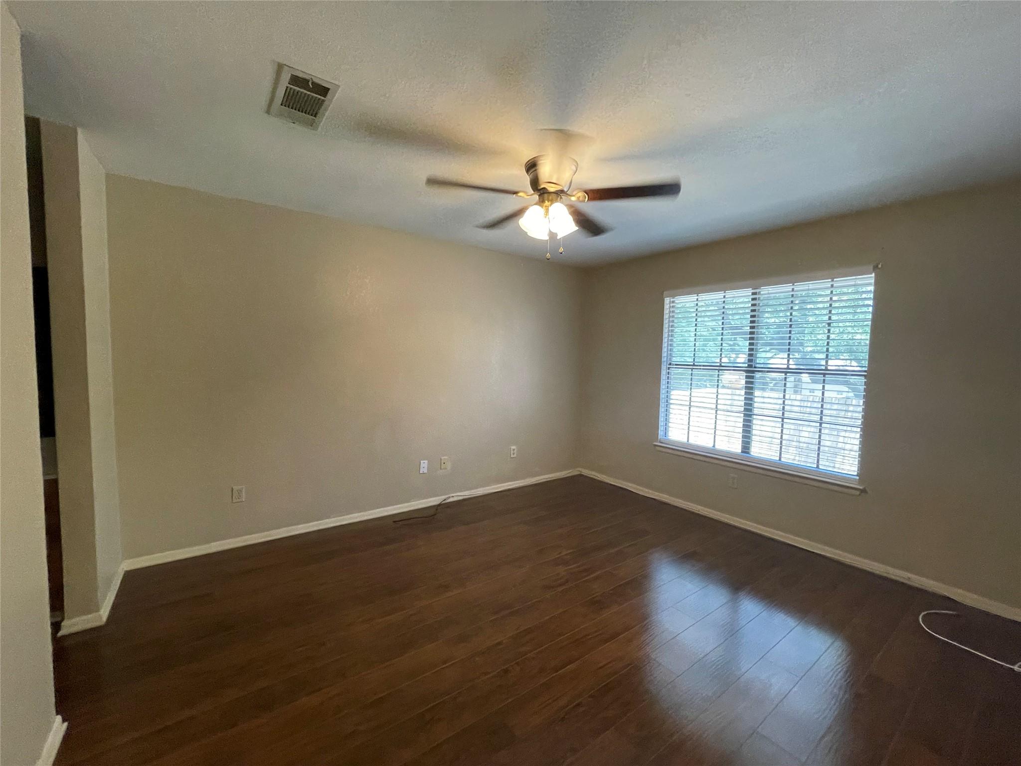 306 S Arnold St, Lampasas, TX 76550