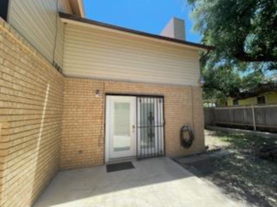 306 S Arnold St, Lampasas, TX 76550