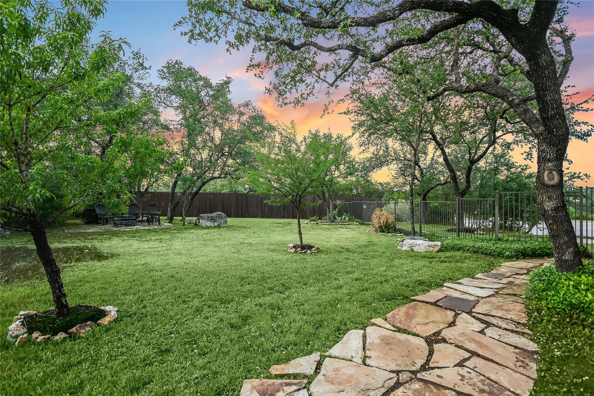 223 Lake Como Dr, Austin, TX 78734