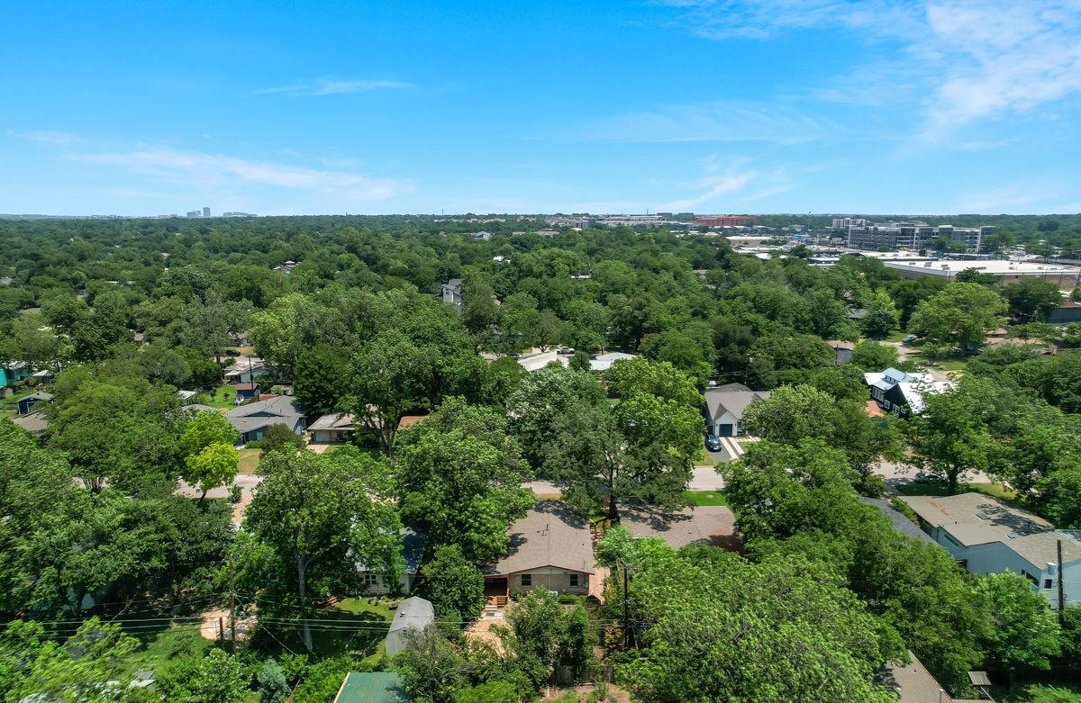 1009 Alegria Rd, Austin, TX 78757