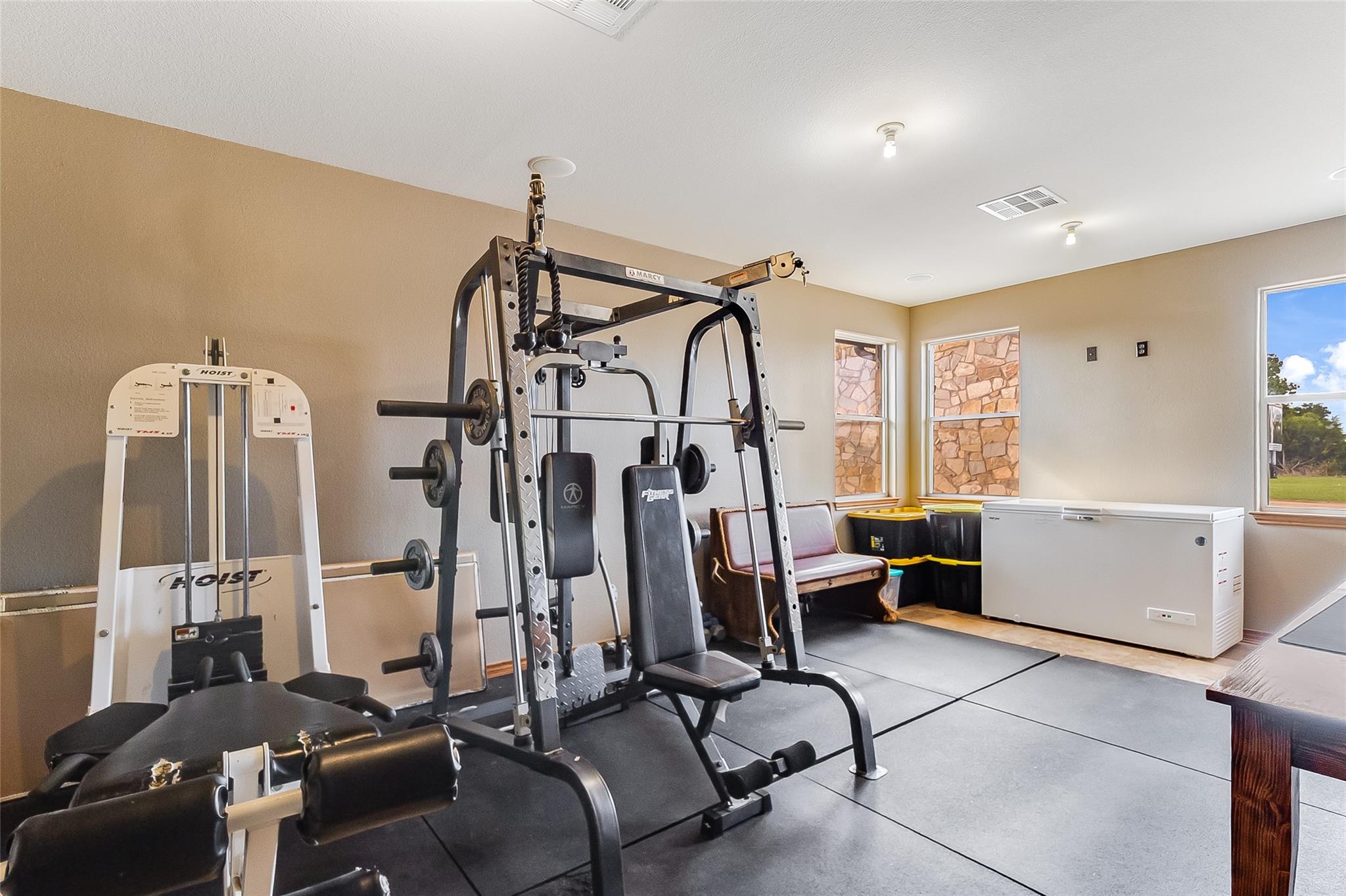 106 Deep Lake Dr, Liberty Hill, TX 78642