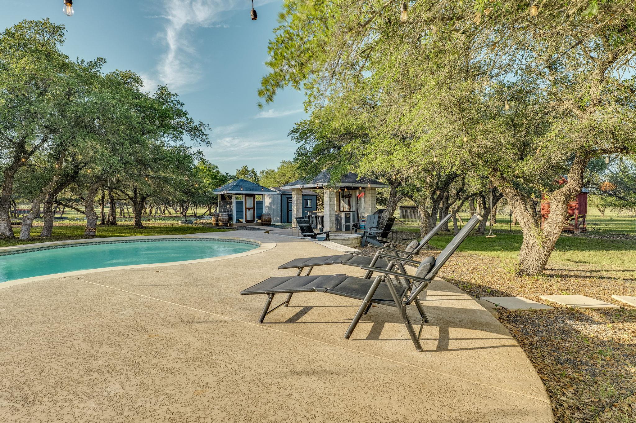 1185 County Road 258, Bertram, TX 78605