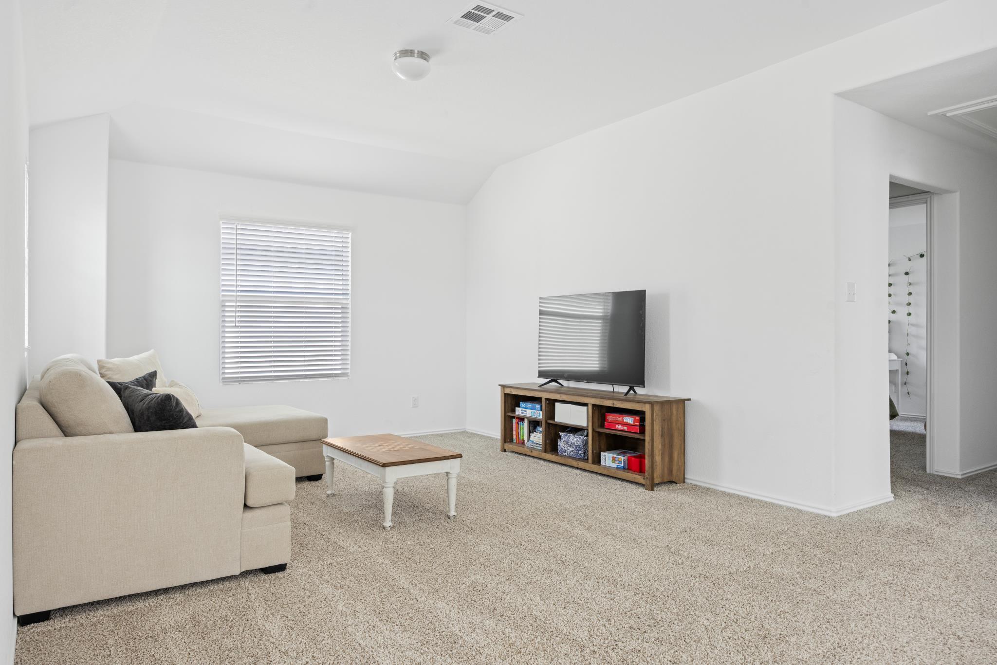 8105 Purple Aster Pass, Lago Vista, TX 78645