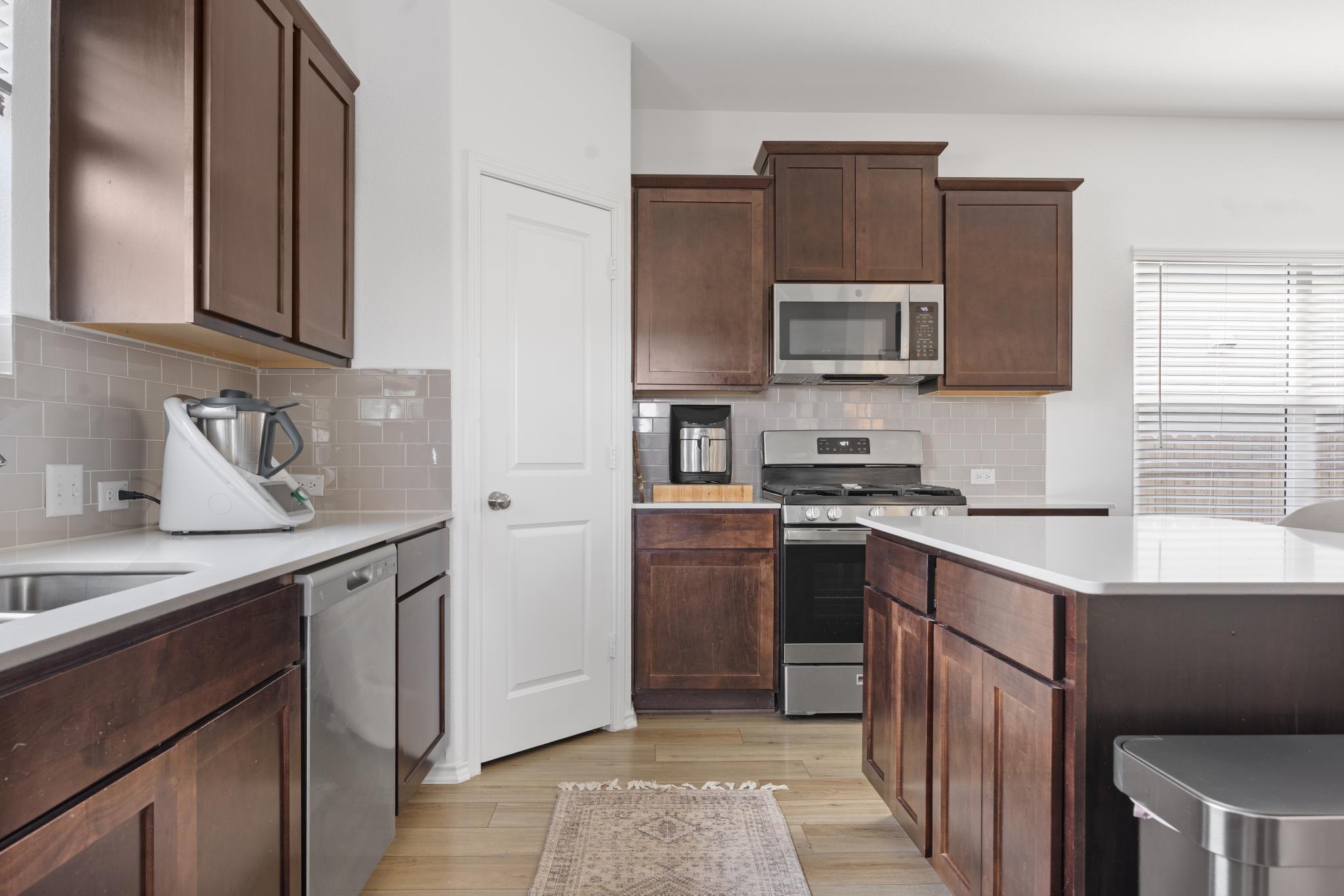 8105 Purple Aster Pass, Lago Vista, TX 78645