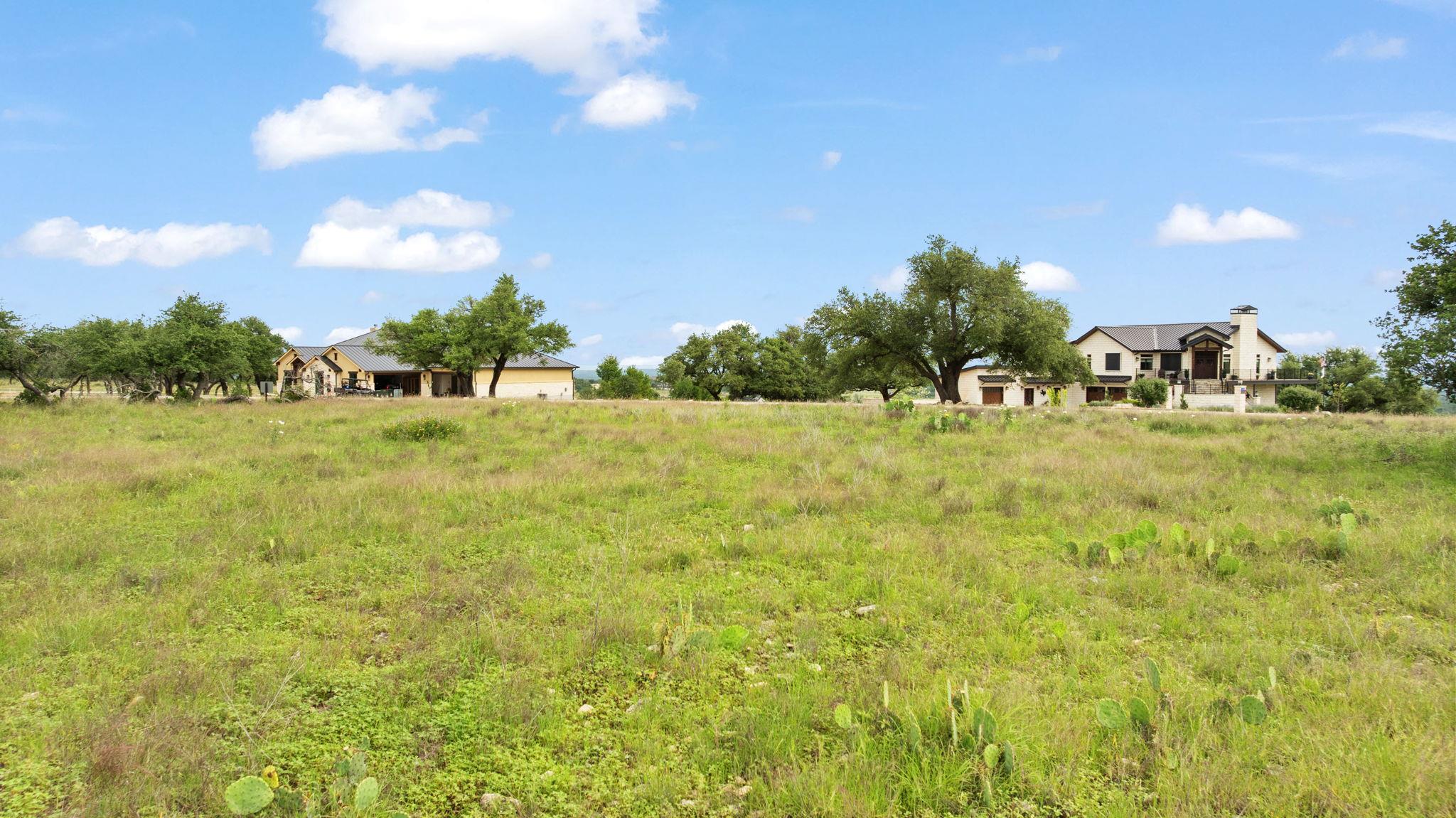 120 Trophy Oak Pt, Fredericksburg, TX 78624