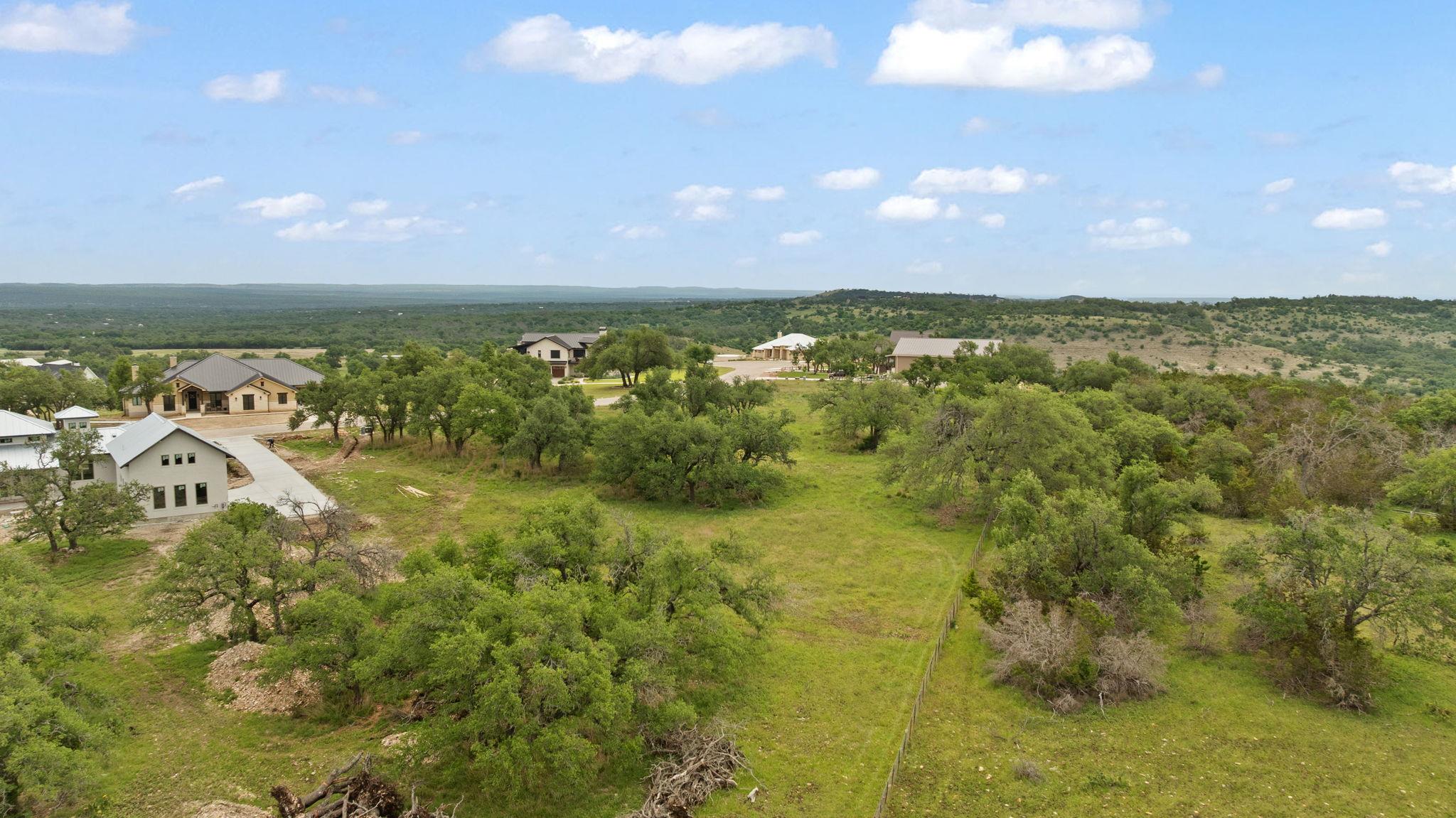 120 Trophy Oak Pt, Fredericksburg, TX 78624