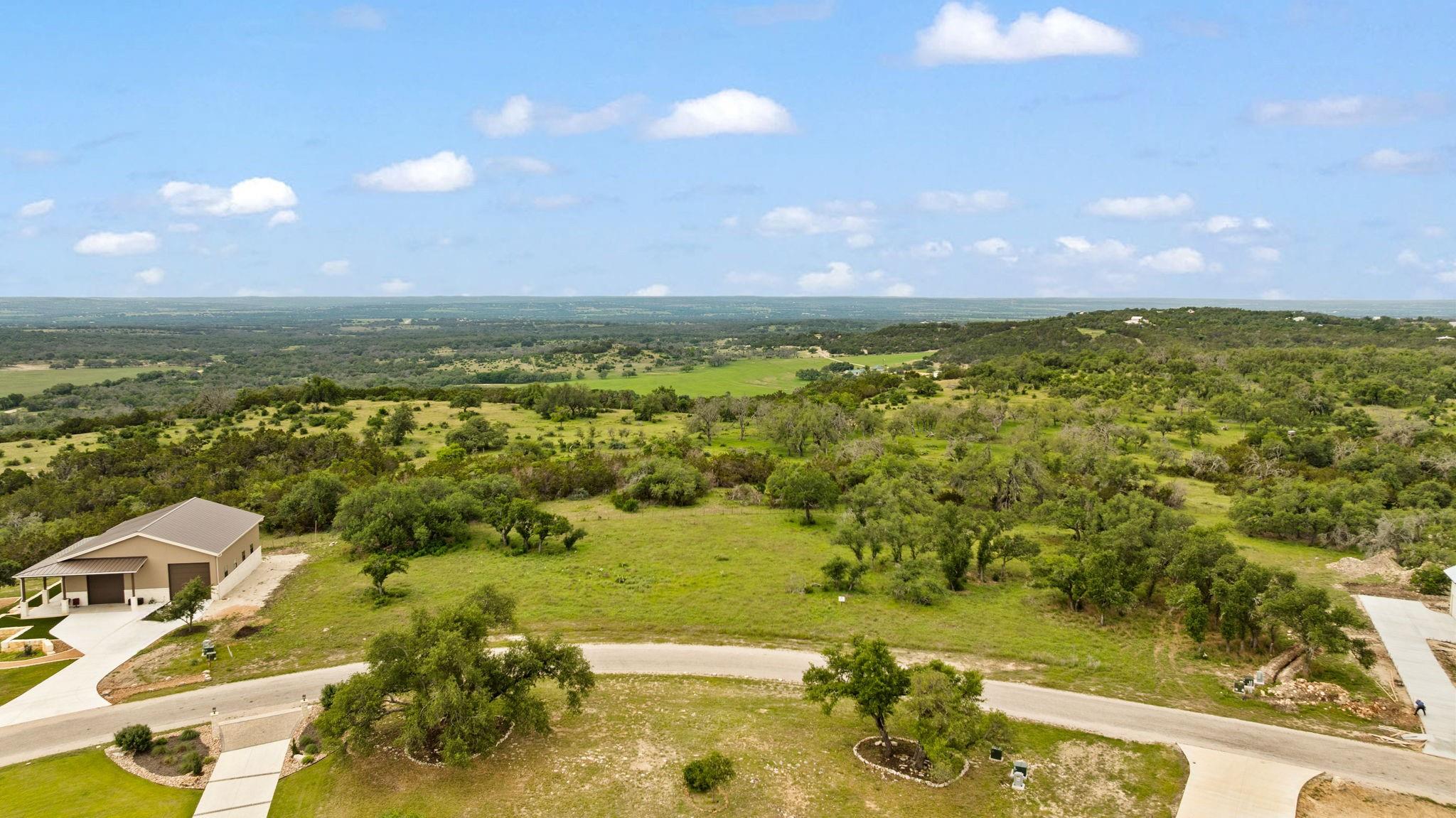 120 Trophy Oak Pt, Fredericksburg, TX 78624