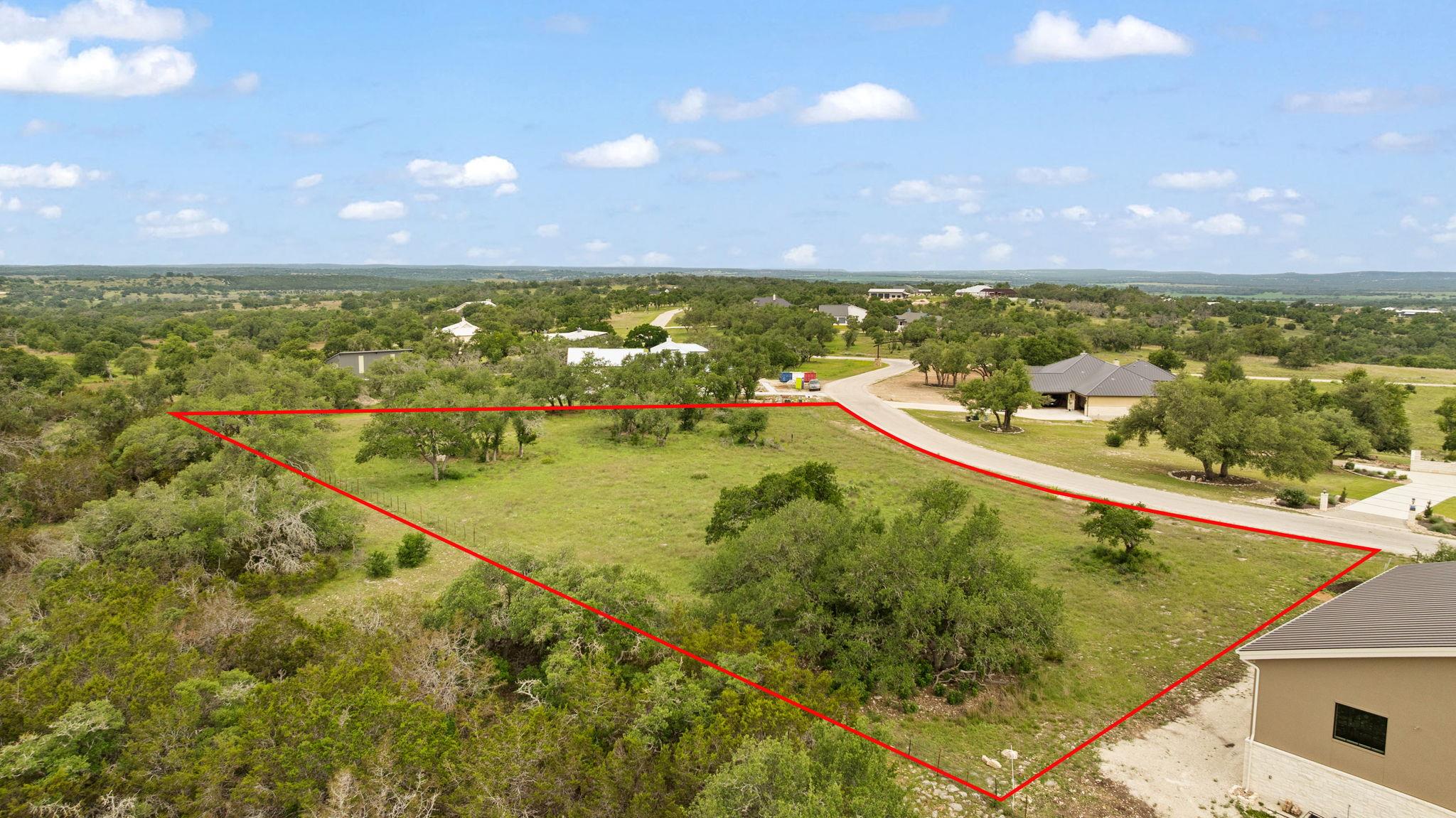 120 Trophy Oak Pt, Fredericksburg, TX 78624