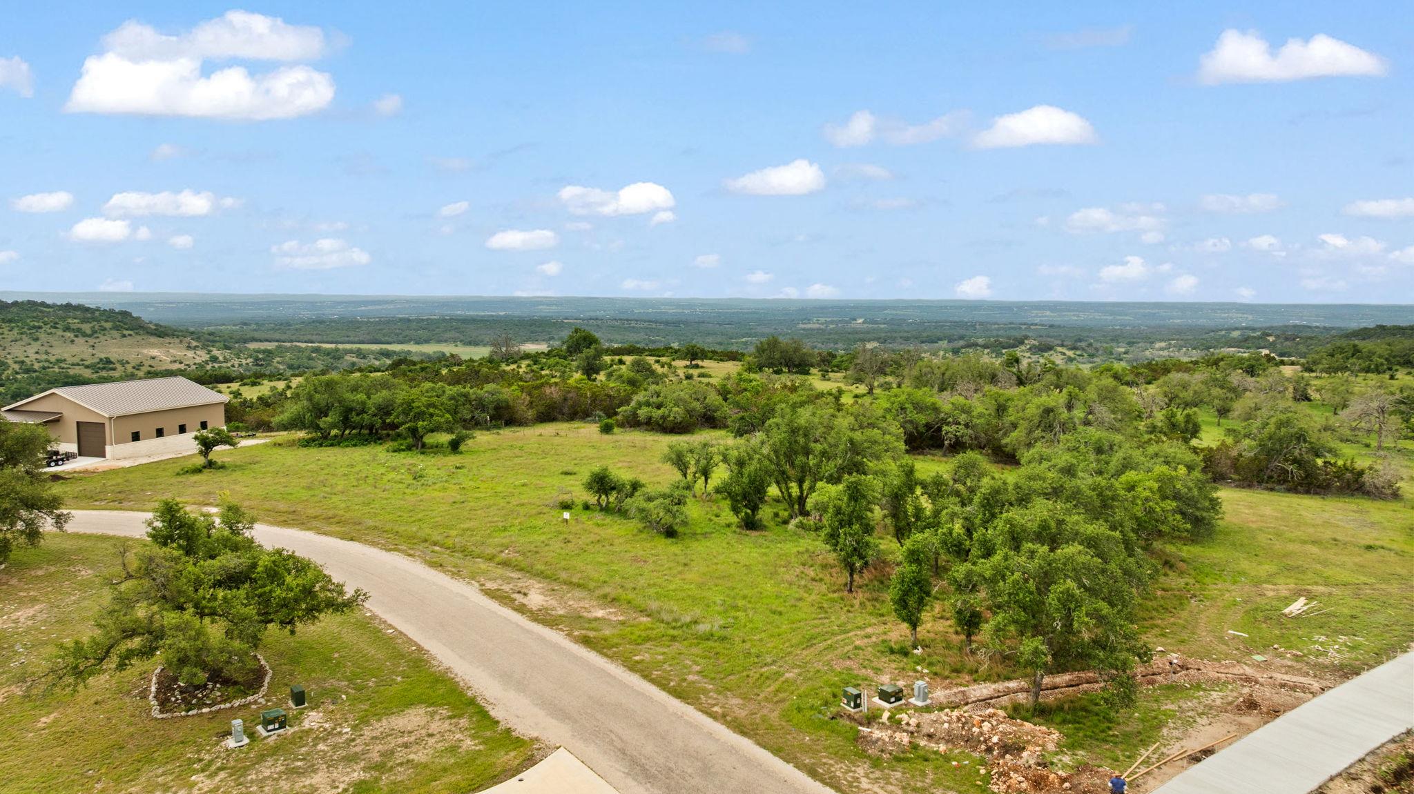 120 Trophy Oak Pt, Fredericksburg, TX 78624