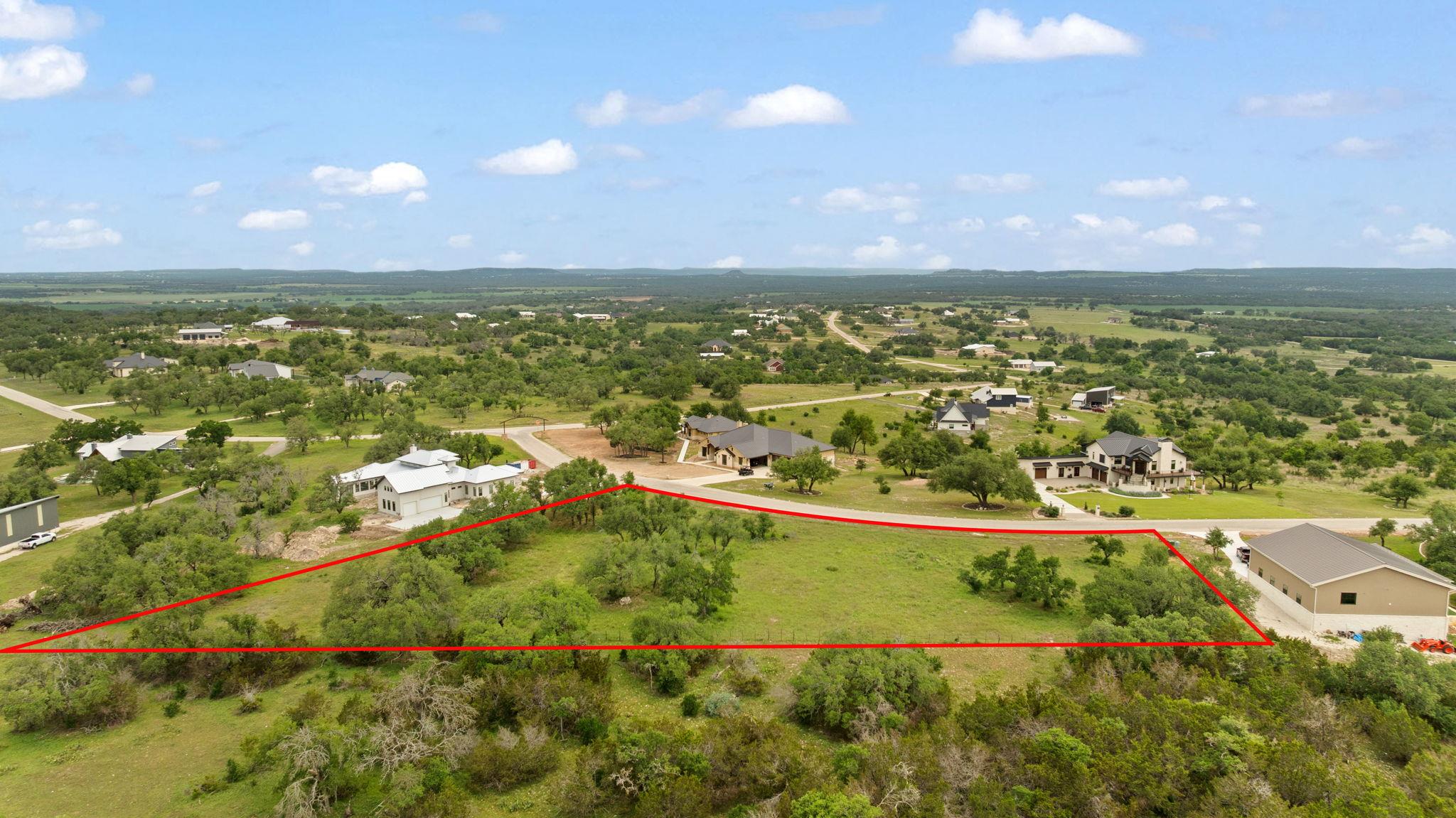 120 Trophy Oak Pt, Fredericksburg, TX 78624